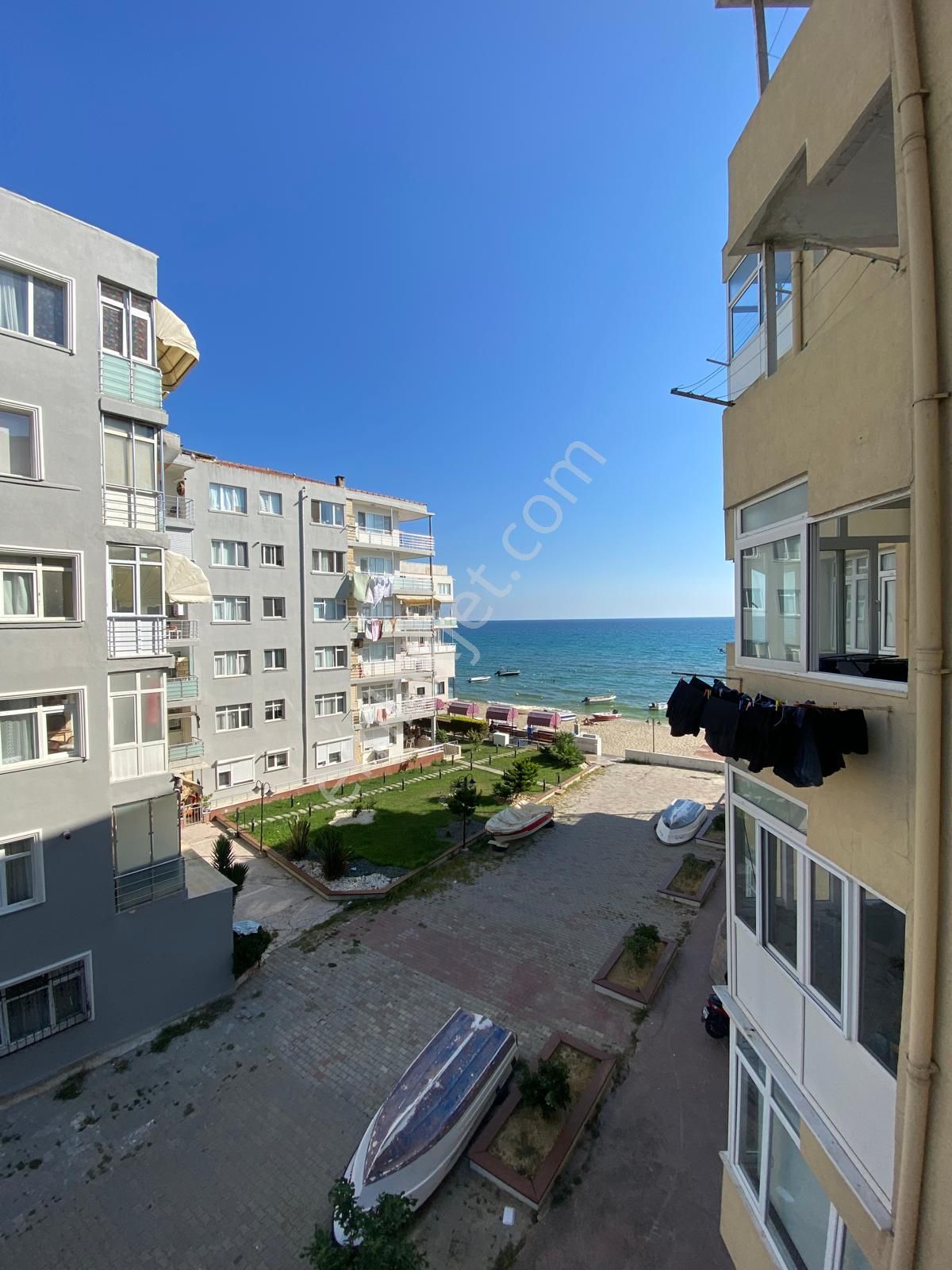 Kamiloba Bahar Sitesin’de Denize Sıfır Satılık 2+1 Daire - Görsel 4
