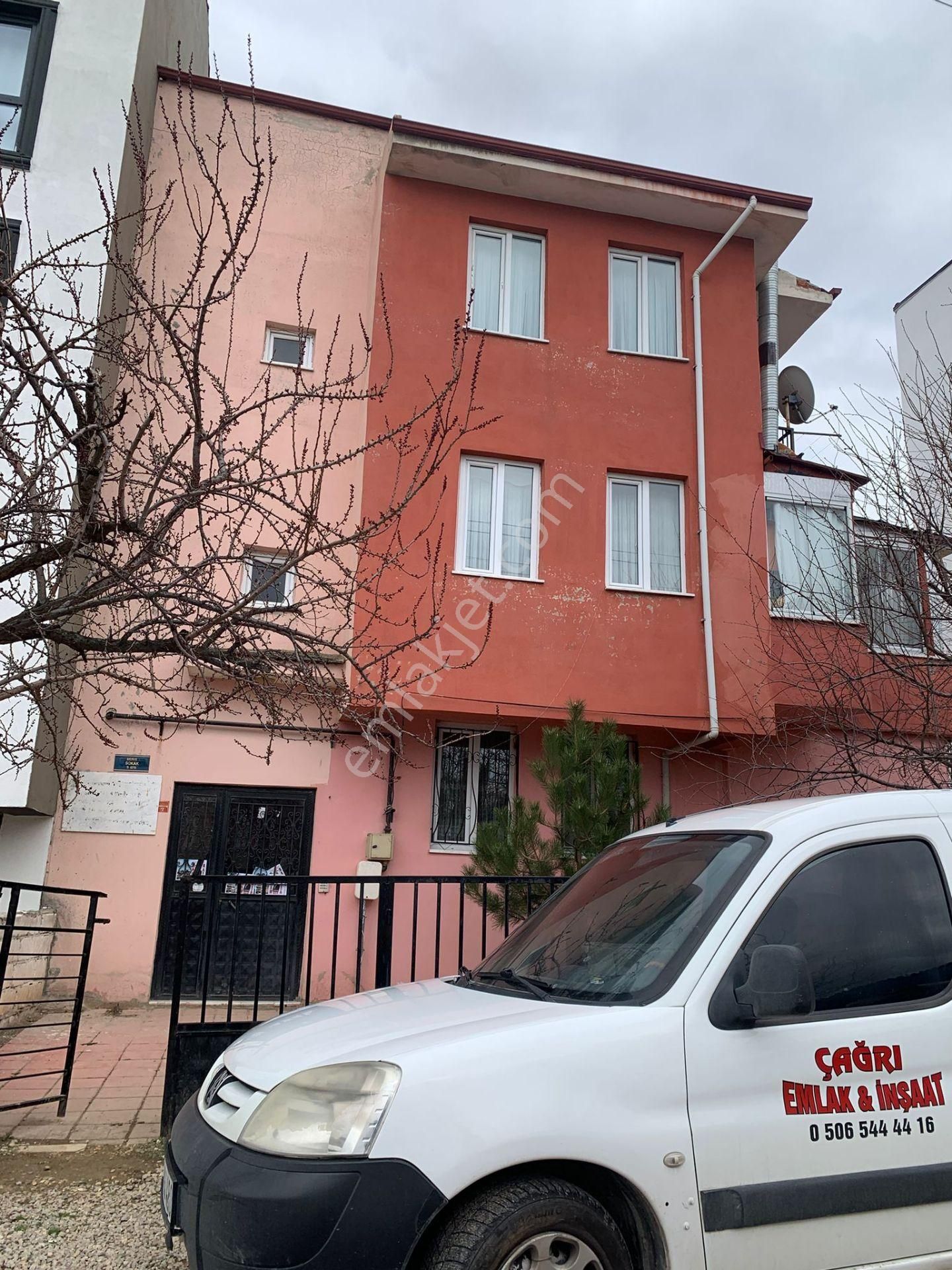 Odunpazarı 71 Evler Satılık Daire  ŞEHİR HASTANESİNE YAKIN-BAKIMLI GENİŞ DAİRE