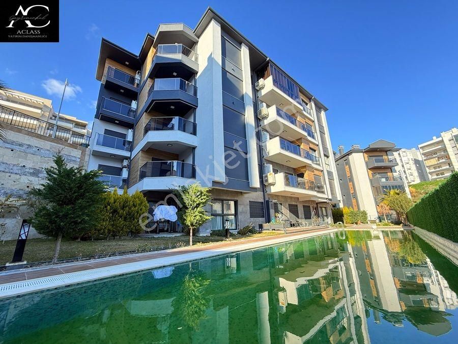 Kuşadasında Satılık- Güvenlık-havuz-bahçe-otopark-yerden Isıtma-lüx-2+1-125 M2-akıllı Ev