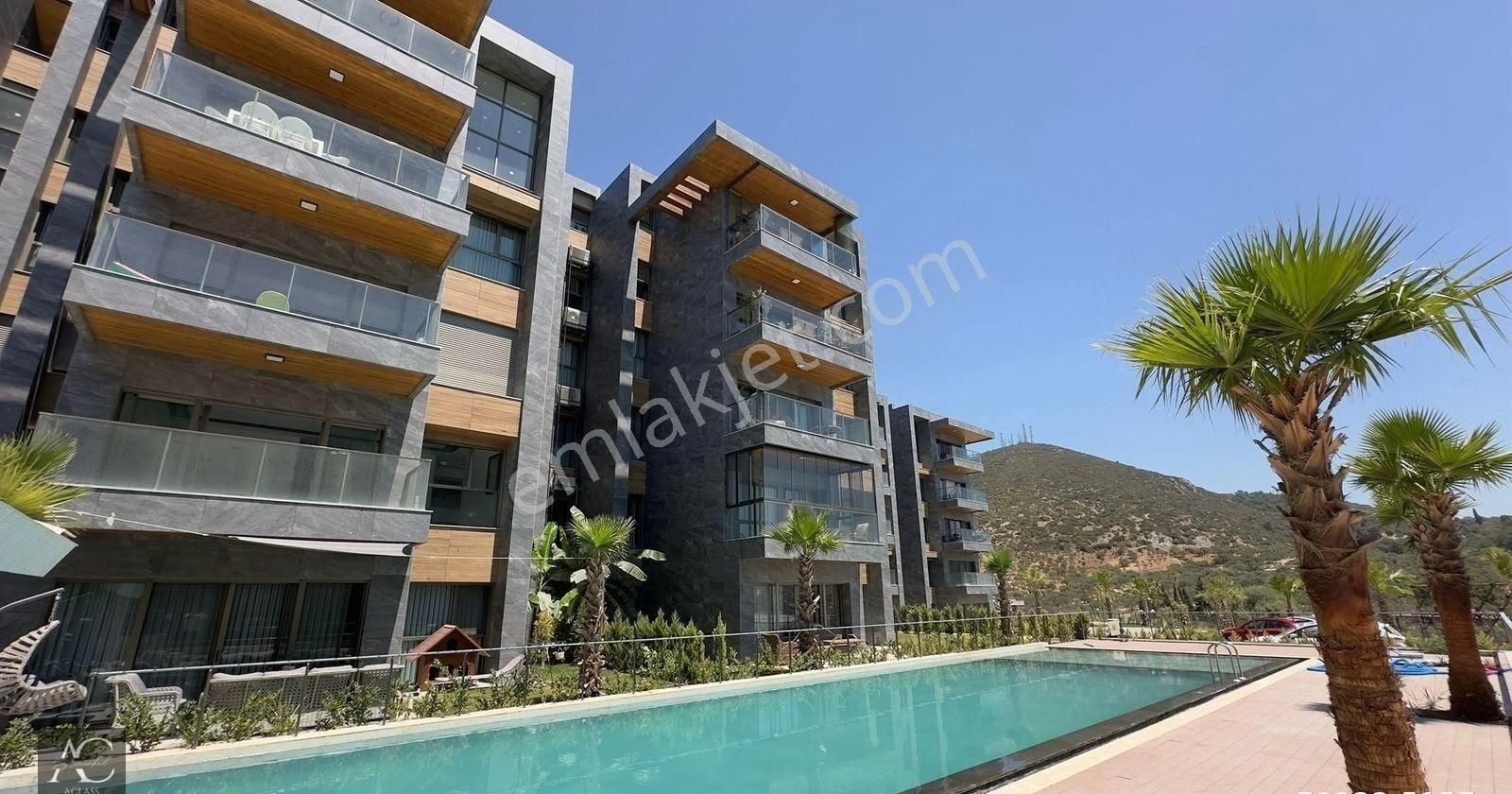 Kuşadası Ege Satılık Residence Guvenlık-hamam-manzara-sauna-spa-cafe-yerden Isıtma-havuz-ultra Lüx-4+1 Loft/çatı Dublex