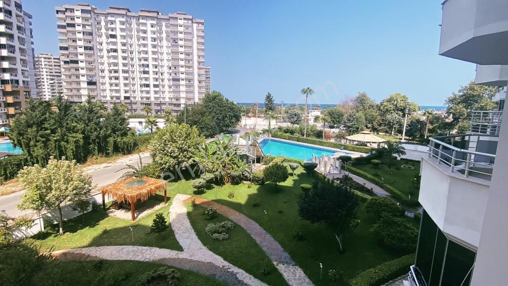 Erdemli Çeşmeli Satılık Yazlık  ÇEŞMELİ'DE AQUAPARK'LI FULL YAPILI SATILIK DAİRE