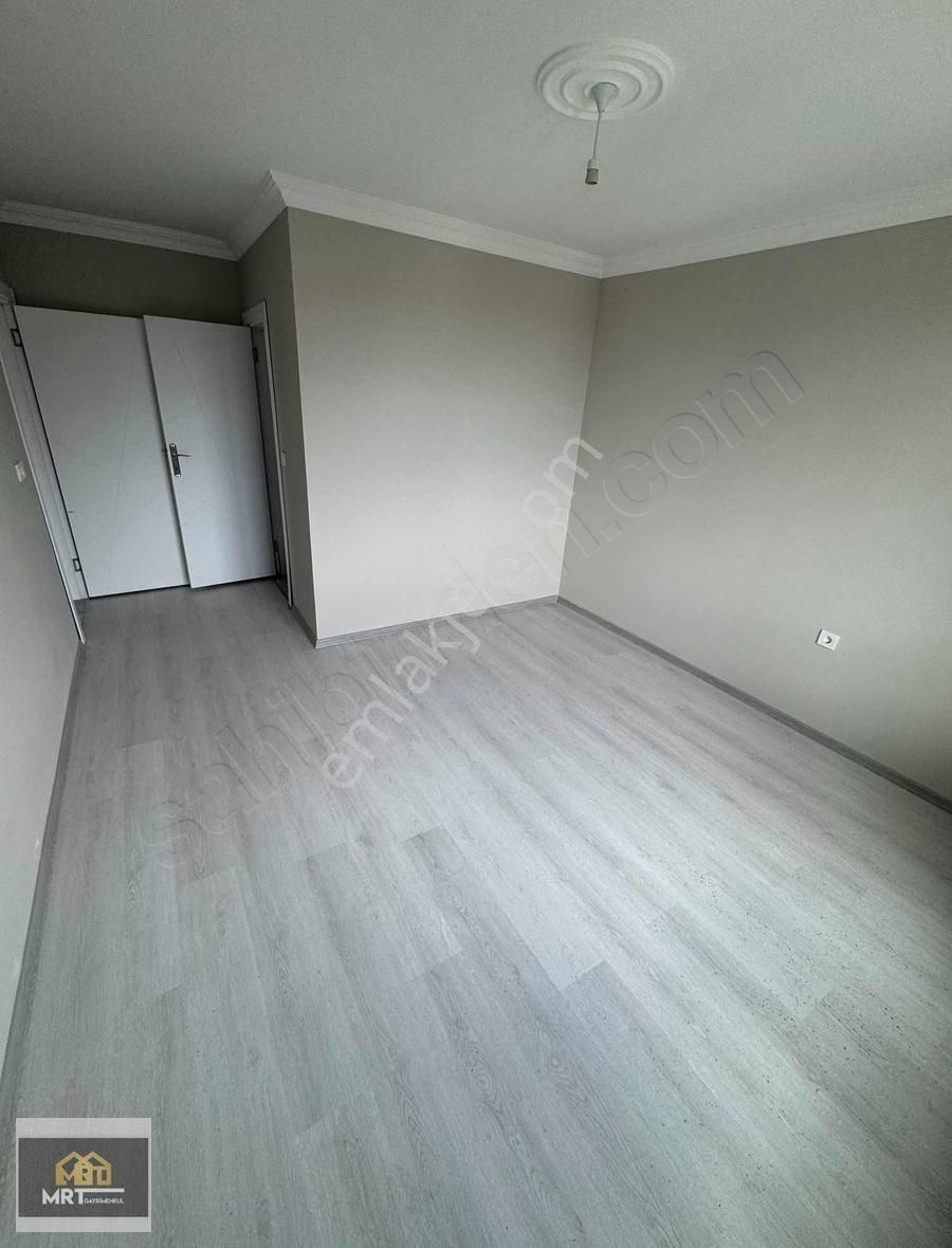 Lüleburgaz İstiklal Satılık Daire MRT GAYRIMENKUL'DEN BULVAR 16 SİTESİ ARA KAT 3+1 DAİRE