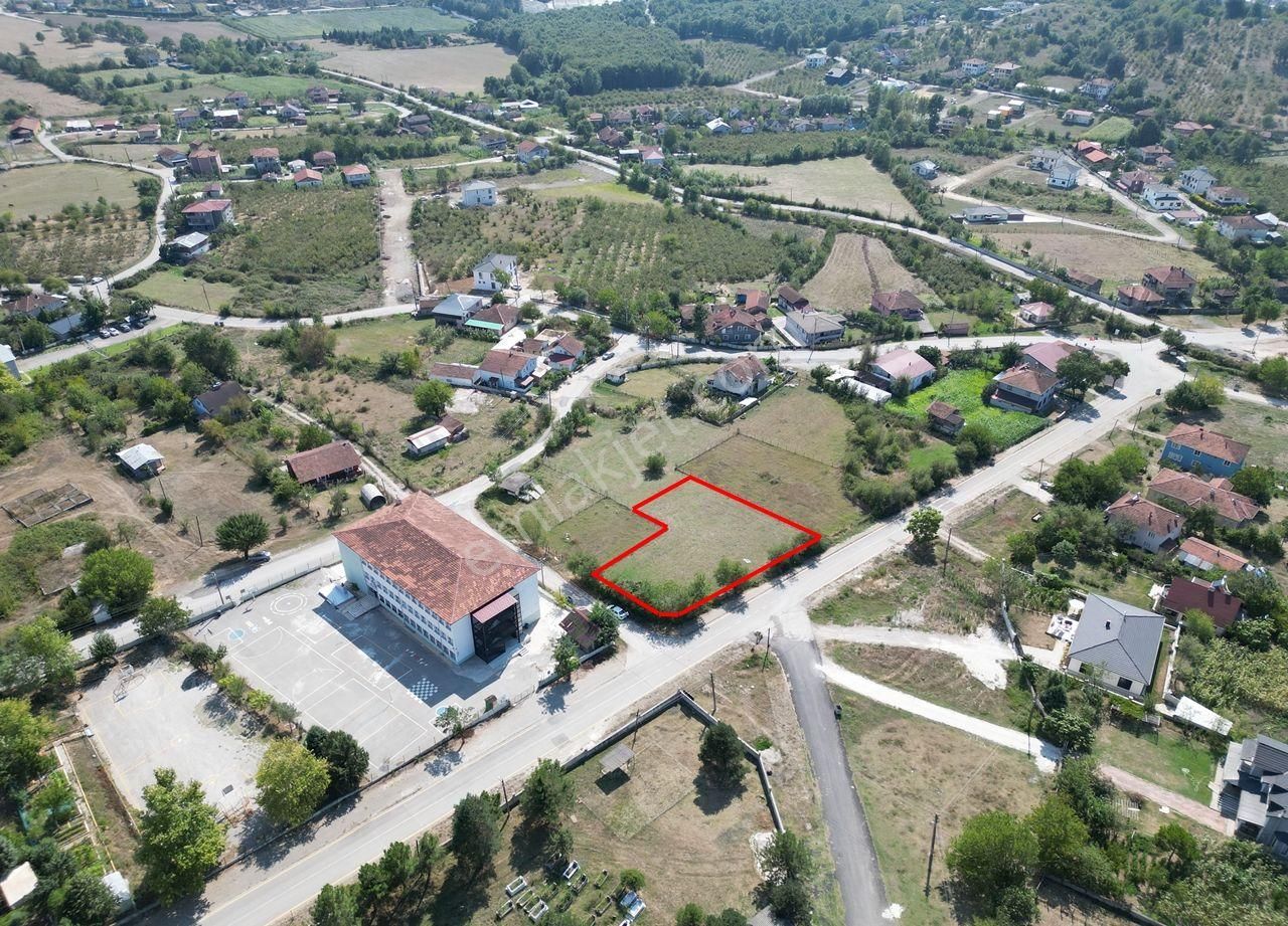 Düzce Merkez Çakırlar Satılık Konut İmarlı   ÇAKIRLAR MAHALLESİ'NDE 1100 M2 SATILIK    KÖŞE PARSEL