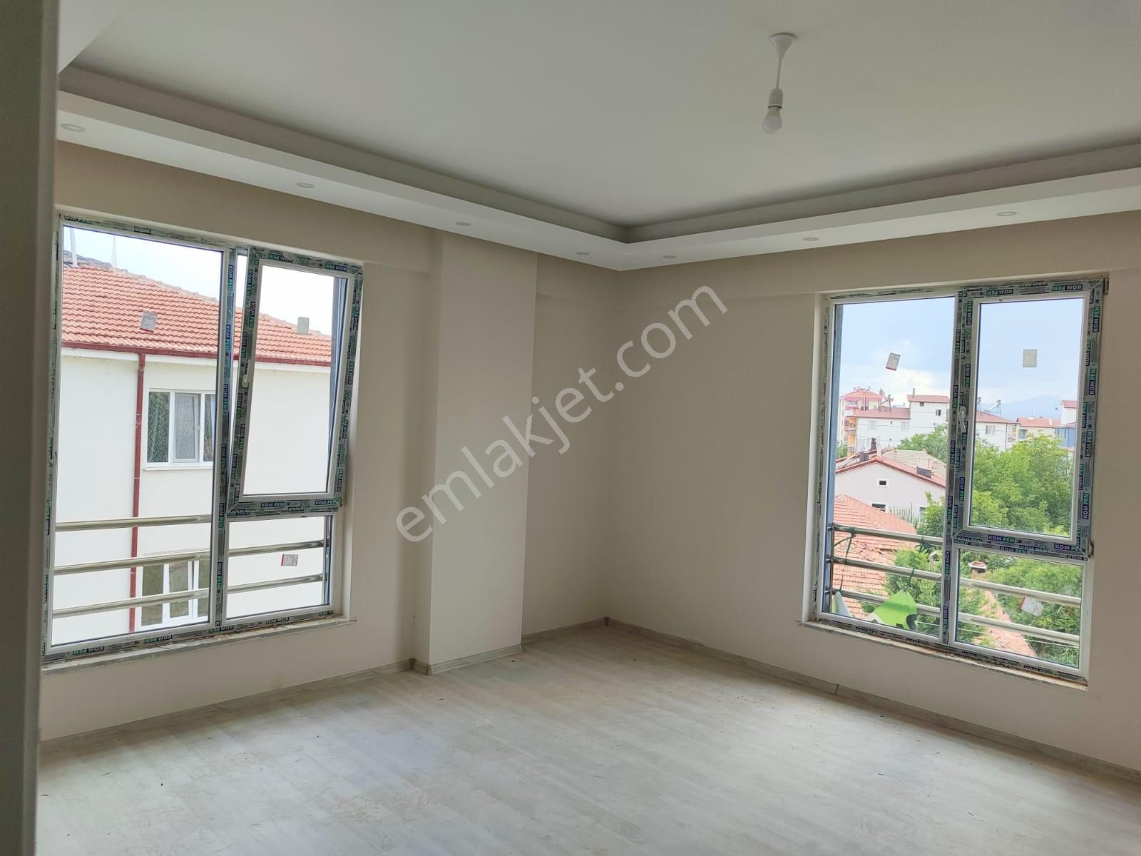 Beyşehir Bahçelievler Satılık Daire  BEYŞEHİR BAHÇELİ EVLER MAH SATILIK SIFIR DAİRE 3+1