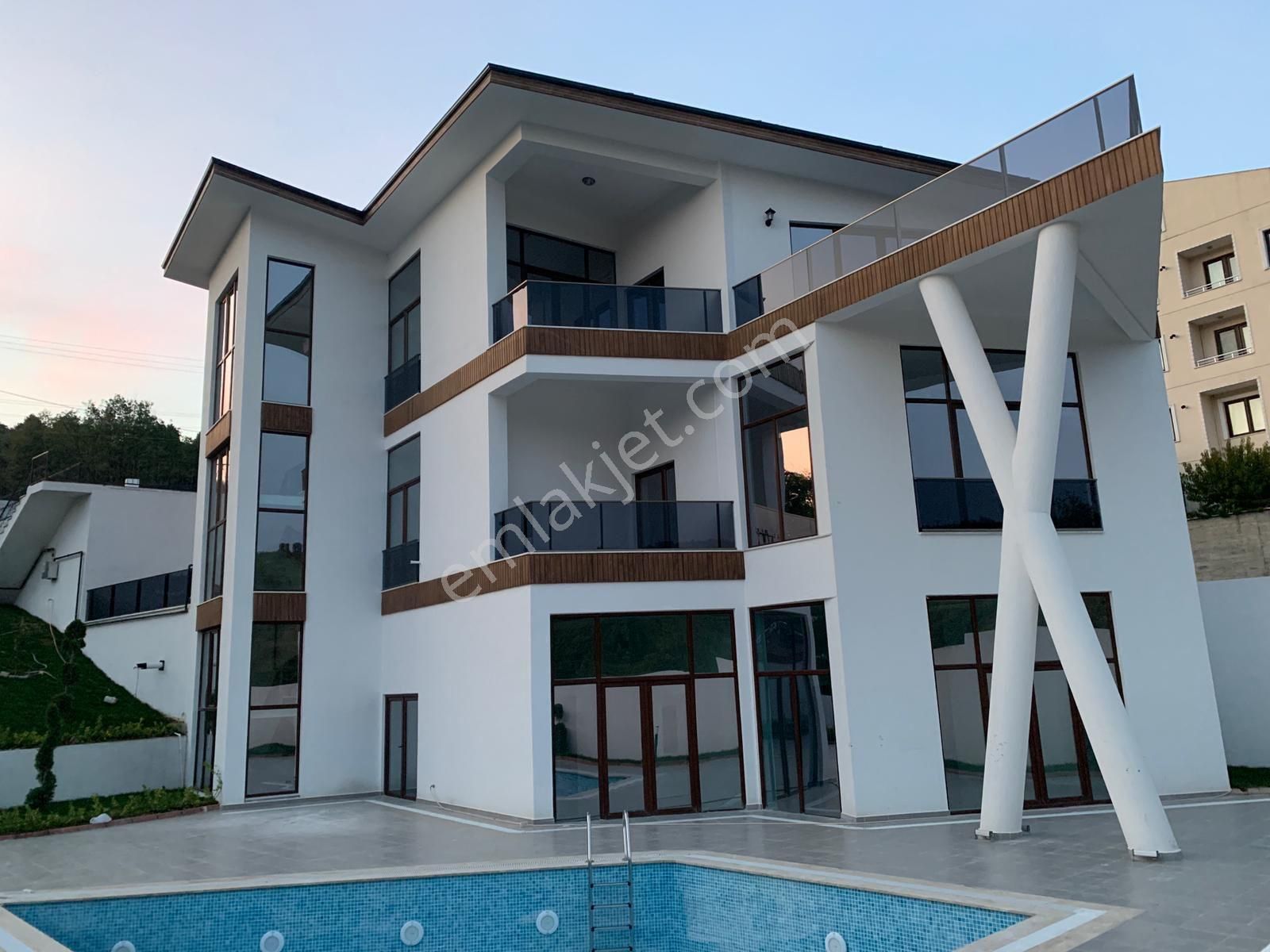 Termal Gökçedere Satılık Villa  YALOVA TERMALDE LÜX SATILIK VİLLA