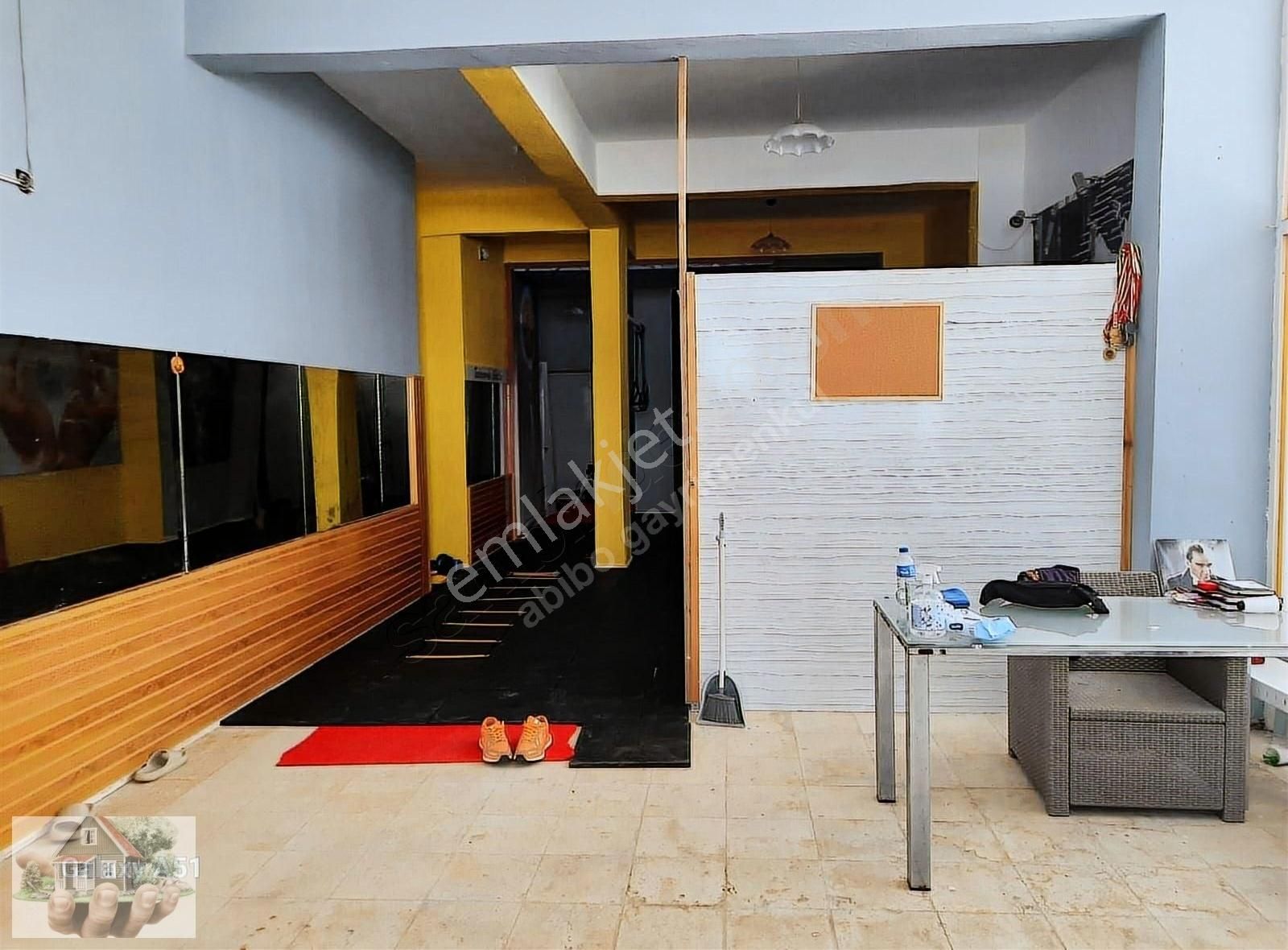 Urla Zeytinalani Merkezde Satılık Dükkan - Görsel 2