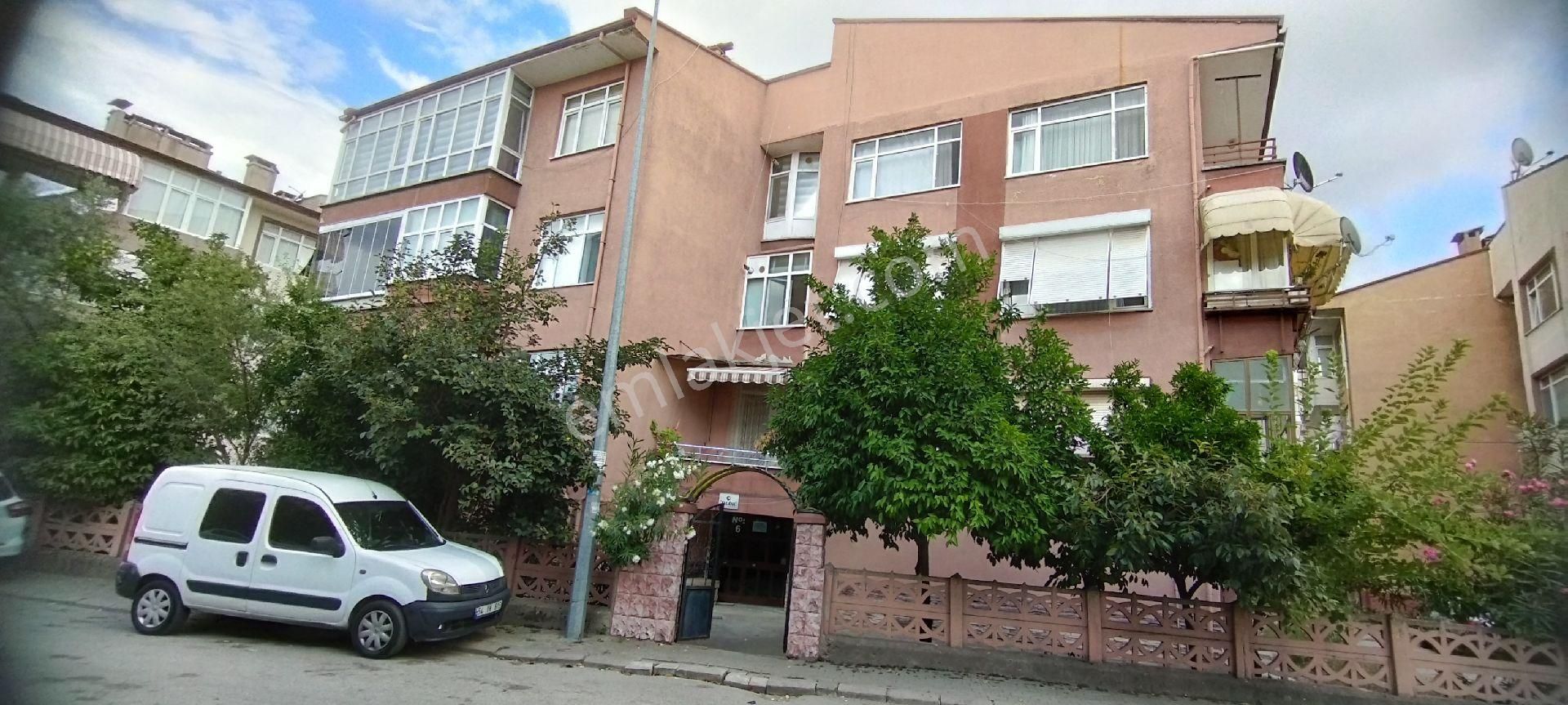 Adapazarı Mithatpaşa Kiralık Daire SAKARYA ZÜMRÜT EMLAKTAN MİTHATPAŞA MAHALLESİ ARAŞTIRMA HASTANESİNE YÜREME EŞYALI KİRALIK DAİRE