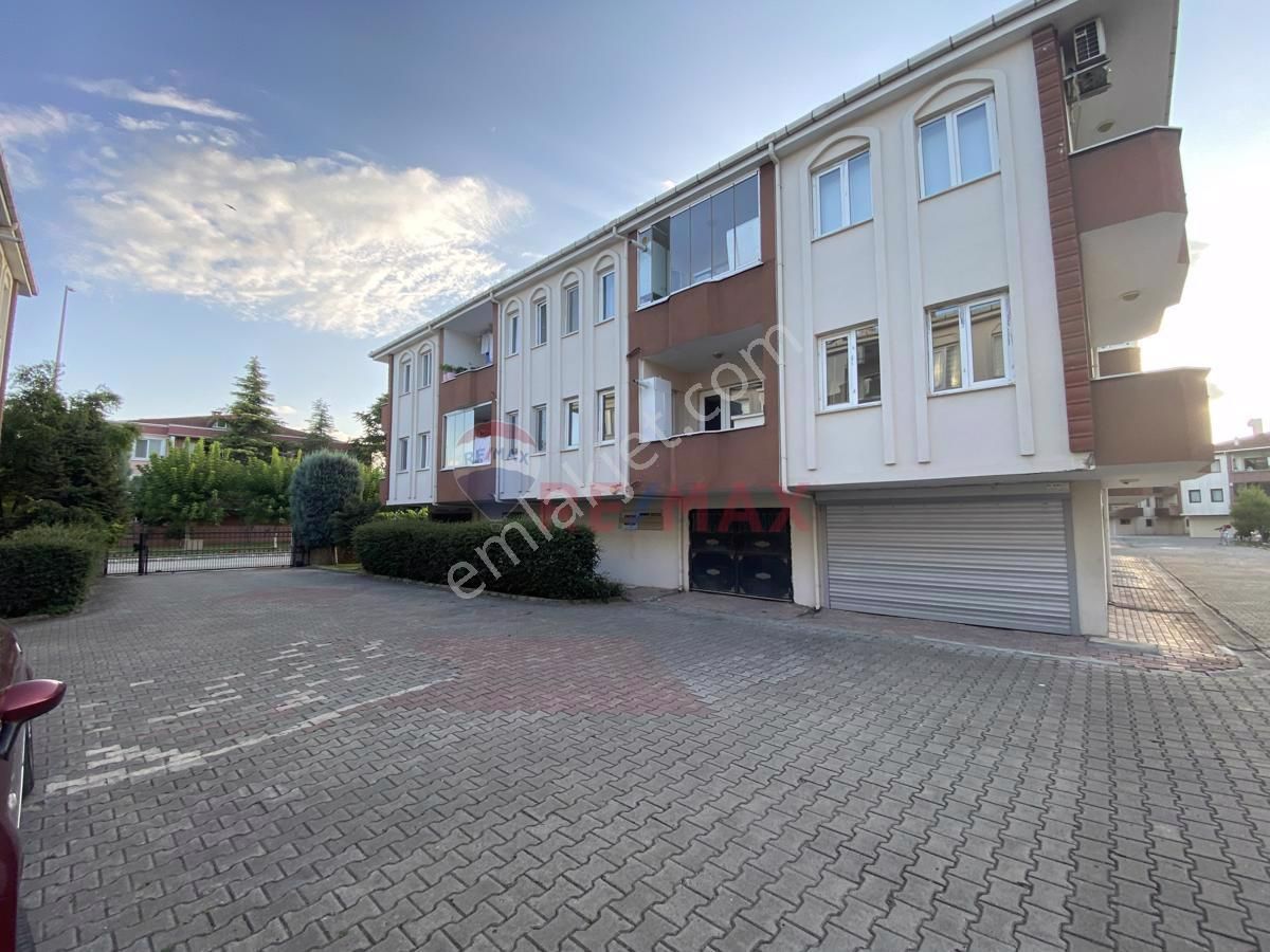 Serdivan Bahçelievler Satılık Daire REMAX HÜR MEHMET ÇAKAR'DAN ALTINOVA'DA SİTE İÇİ SATILIK DAİRE