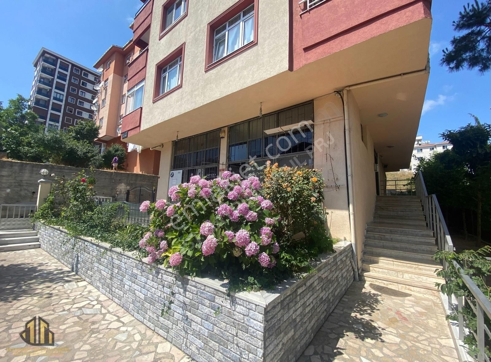 Ataşehir İçerenköy Satılık Daire ATAŞEHİR ANA CAD. KOMŞU 3+1 ASANSÖRLÜ KREDİYE UYGUN FIRSAT DAİRE