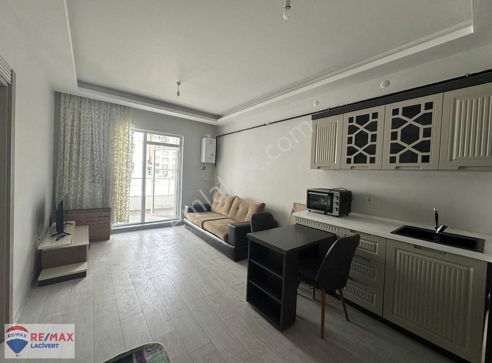 Palandöken Hüseyin Avni Ulaş Kiralık Daire Re/max Lacivert'ten Yıldızkent'te Kiralık 1+1 Daire