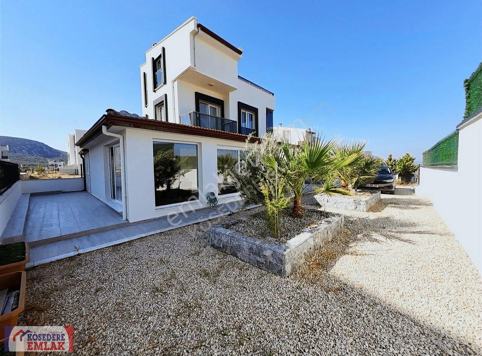 Karaburun Mordoğan Satılık Villa KÖSEDERE EMLAK'tan MORDOĞAN'da 4+1, Manzaralı, Bahçeli, Villa