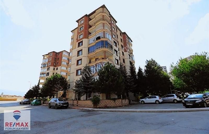 Melikgazi Köşk Satılık Daire KÖŞK MAHALLESİ'NDE 240M2 GENİŞ 3+1 SATILIK DAİRE