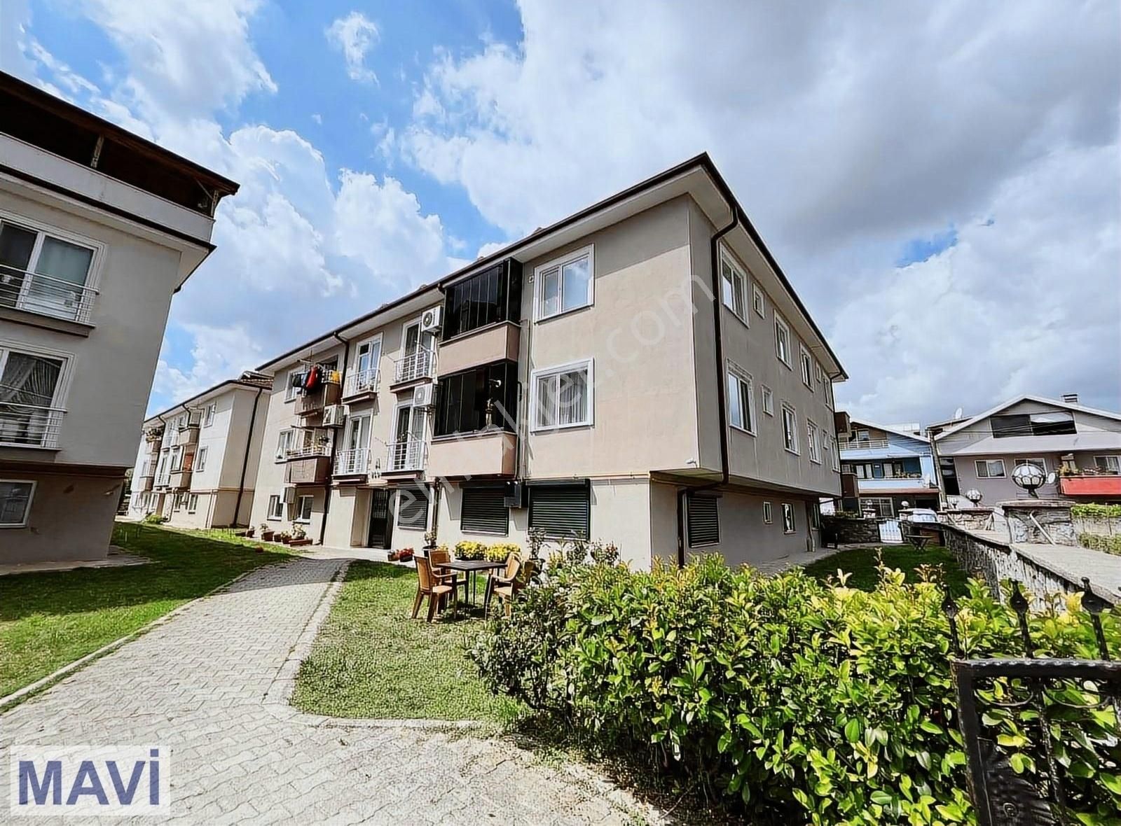 Adapazarı Tuzla Satılık Daire REMAX MAVİ'DEN TUZLA MAHALLESİNDE SİTE İÇİNDE 2+1 SATILIK DAİRE