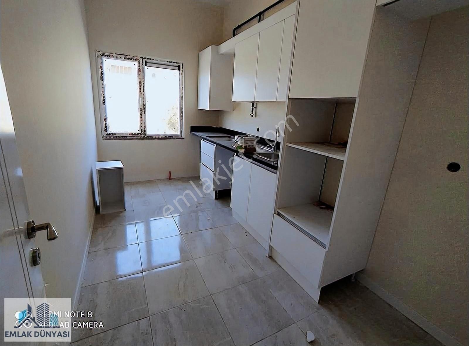 Maltepe Cevizli Satılık Daire EMLAK DÜNYASI MALTEPE CEVİZLİ HAH. SATILIK LÜX 2+1 95 M2 DAİRE..