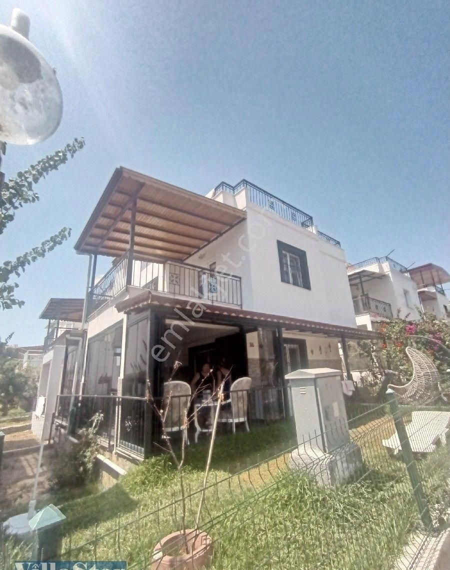 Kuşadası Kadınlar Denizi Satılık Villa KADINLAR DENİZİNDE 4+1 FULL TADİLATLI GENİŞ ve DOĞALGAZLI VİLLA