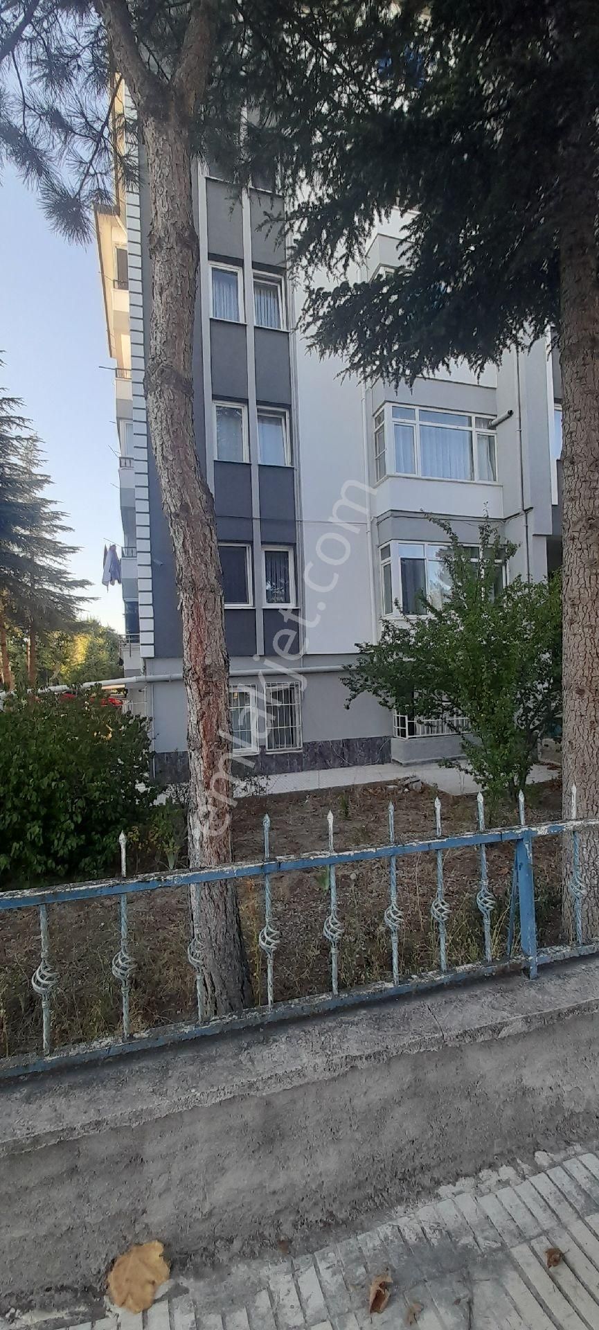 Çorum Merkez Buharaevler Satılık Daire  ARKADAŞ EMLAKTAN SATILIK 3+1 DAİRE