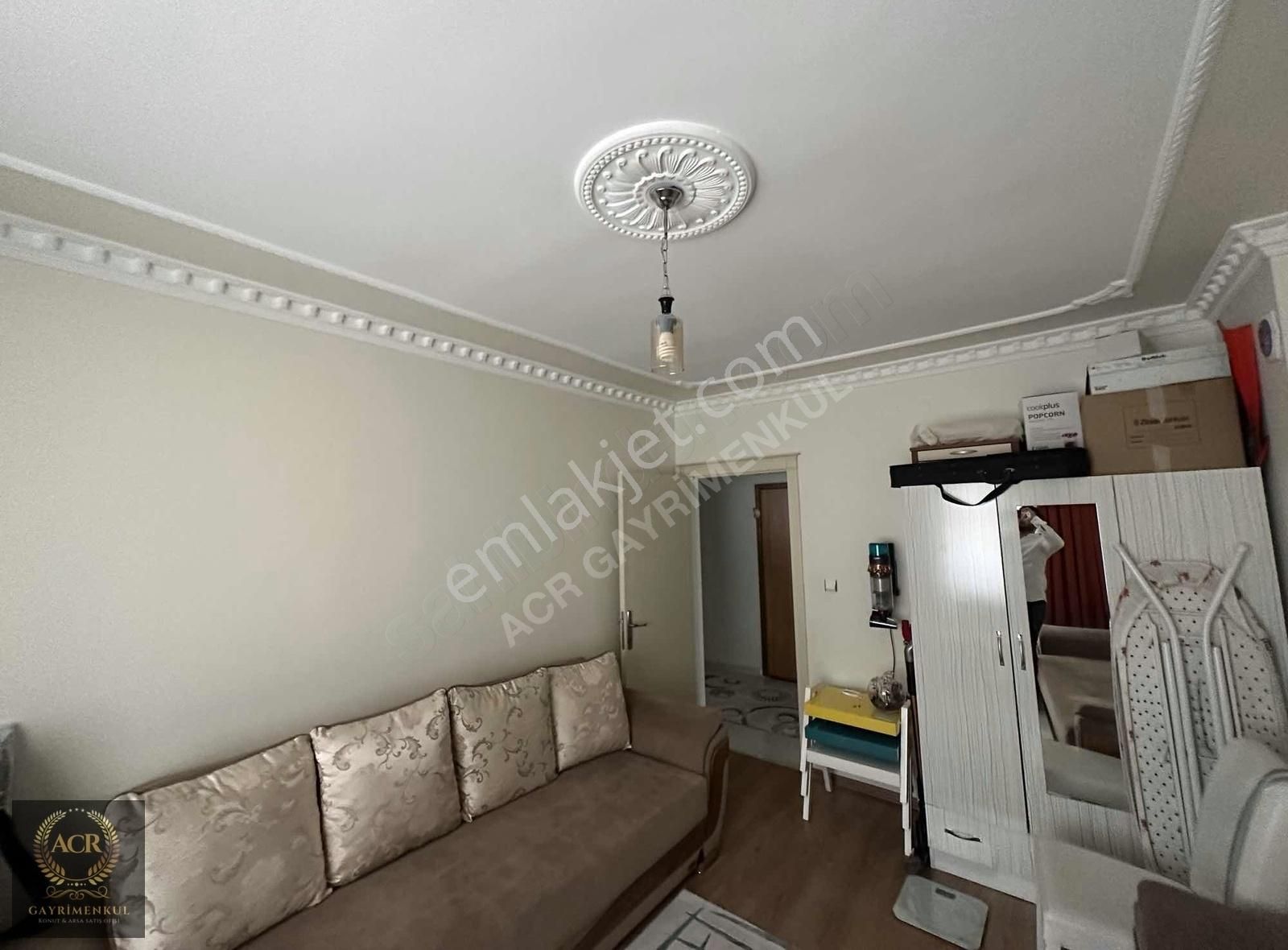 Keçiören Bademlik Satılık Daire İTRİ CADDESİ YAKINI ELMALI SOKAKTA SATILIK 3+1 GENİŞ DAİRE