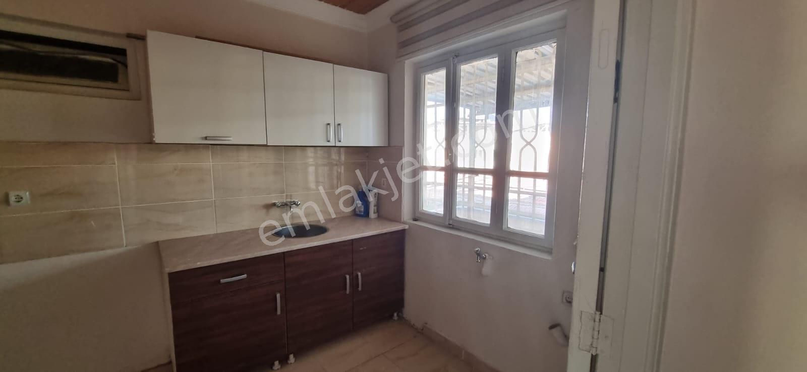 Nazilli Altıntaş Kiralık Daire  Tombul Emlaktan Cumhuriyet Mahallesinde 2+1 Kiralık Daire