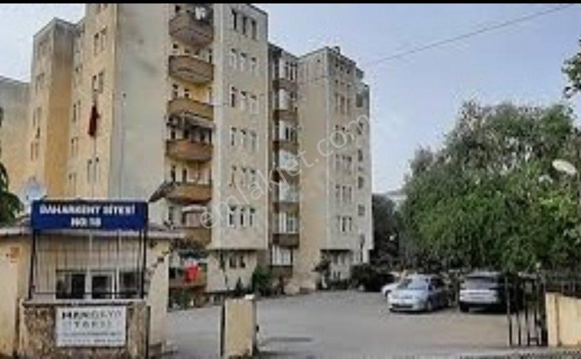 Kartal Gümüşpınar Satılık Daire Baharkent Sitesi 3+1 Satılık Daire