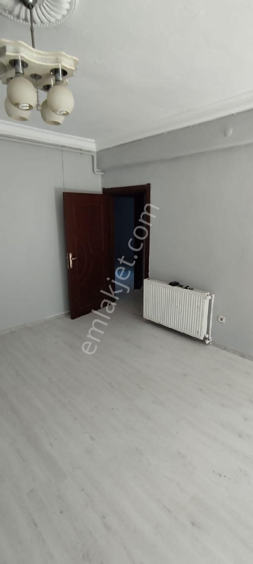 Seyhan Emek Kiralık Daire EMEK MAHALLESİNDE 2+1 FULL YAPİLİ DOGALGAZLİ MUSTAKİL DAİRE 