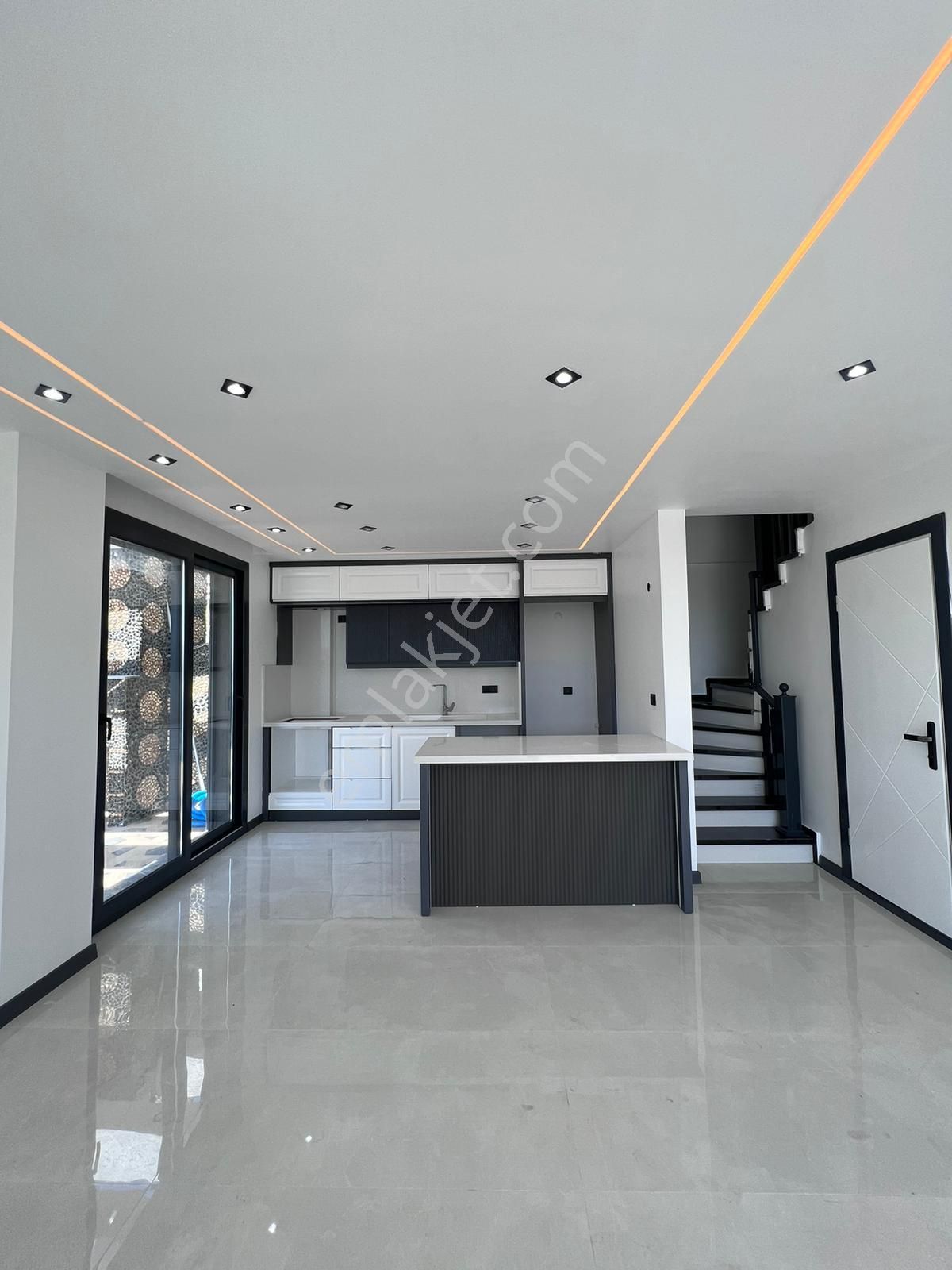 Didim Hisar Mahallesinde Ultra Lüks 3+1 Havuzlu Villa - Görsel 16