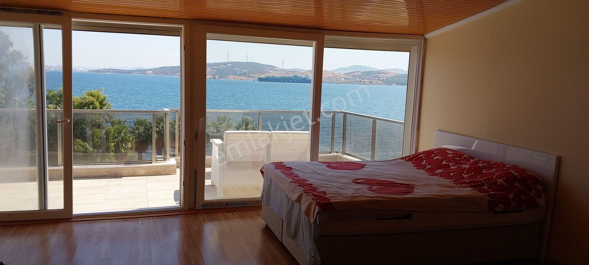 Foça Cumhuriyet Kiralık Villa ROSE EMLAK'TAN KİRALIK TRİPLEX EŞYALI,MÜSTAKİL VİLLA