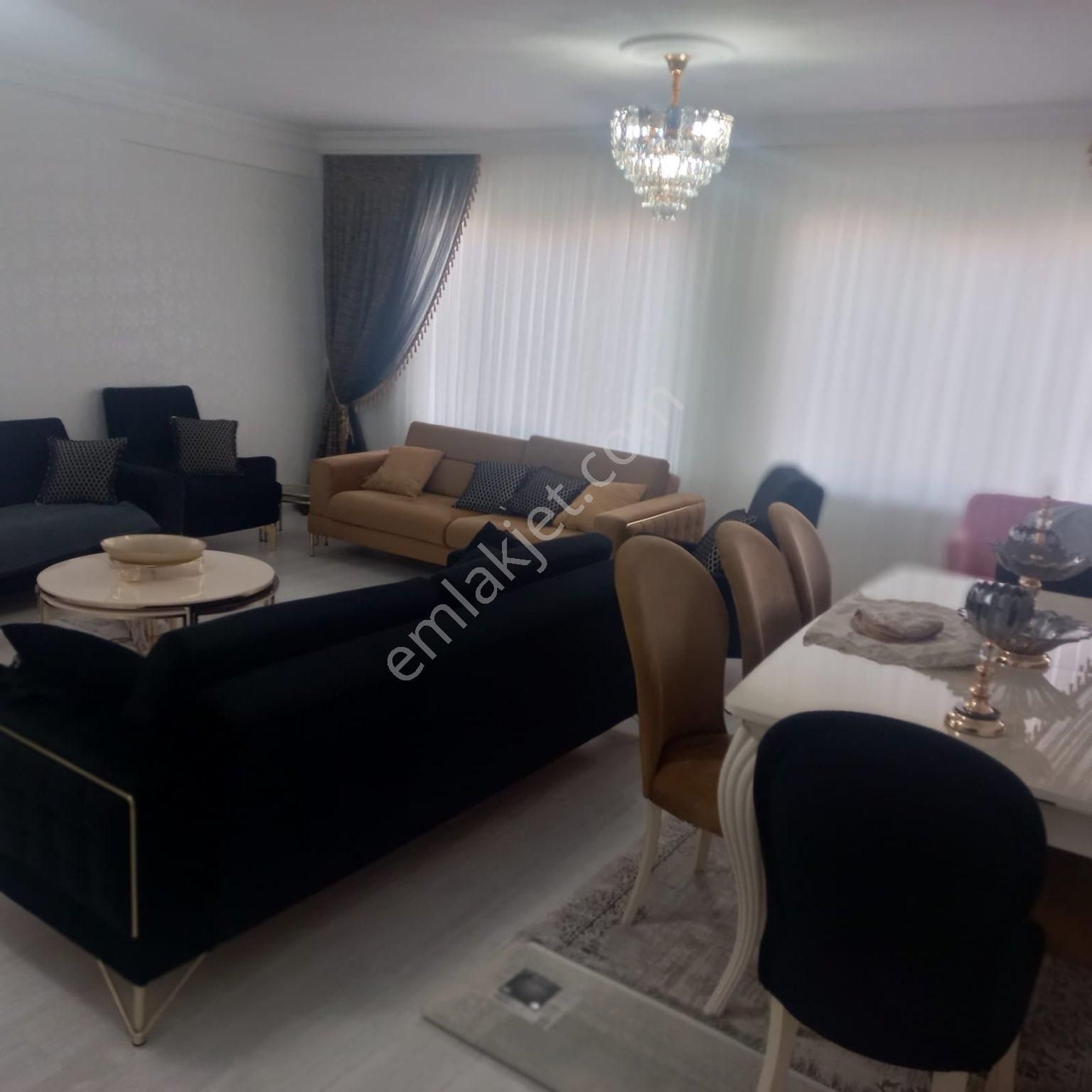 Şahinbey Şahintepe Satılık Daire Şahintepe mahallesi Satılık Daire 3+1 180 m2 İçi Full Yapılı