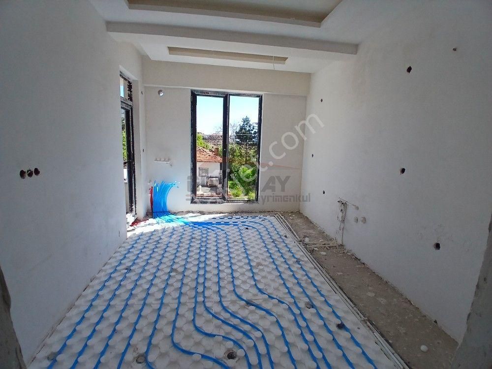 Güvenay - Çorum Merkez Ulukavak Mah. Doğa Koleji Civarı 3+1 Satılık