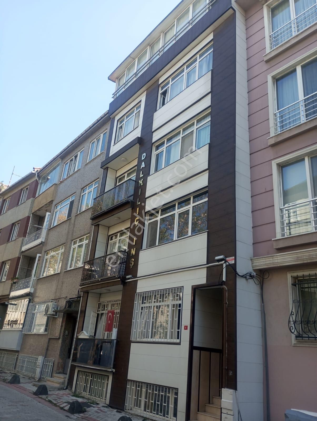 Bakırköy Osmaniye Satılık Daire OSMANİYEDE KOMBİLİ ARAKAT KELEPİR SATILIK DAİRE