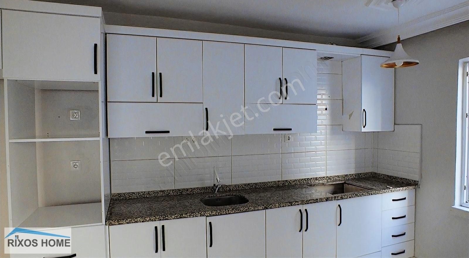 Alanya Avsallar Kiralık Daire Avsallar'ın Kalbinde Mükemmel Konumda Kiralık 2+1 Daire