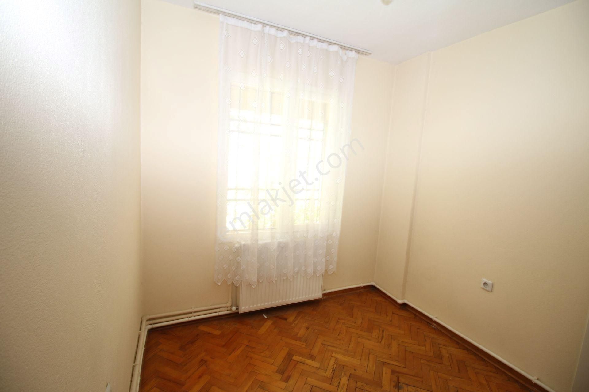 Akevler Mevkinde Doğalgazlı 3+1 Daire - Görsel 34