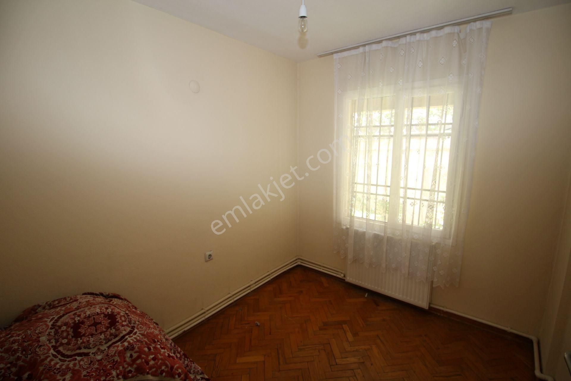 Akevler Mevkinde Doğalgazlı 3+1 Daire - Görsel 31