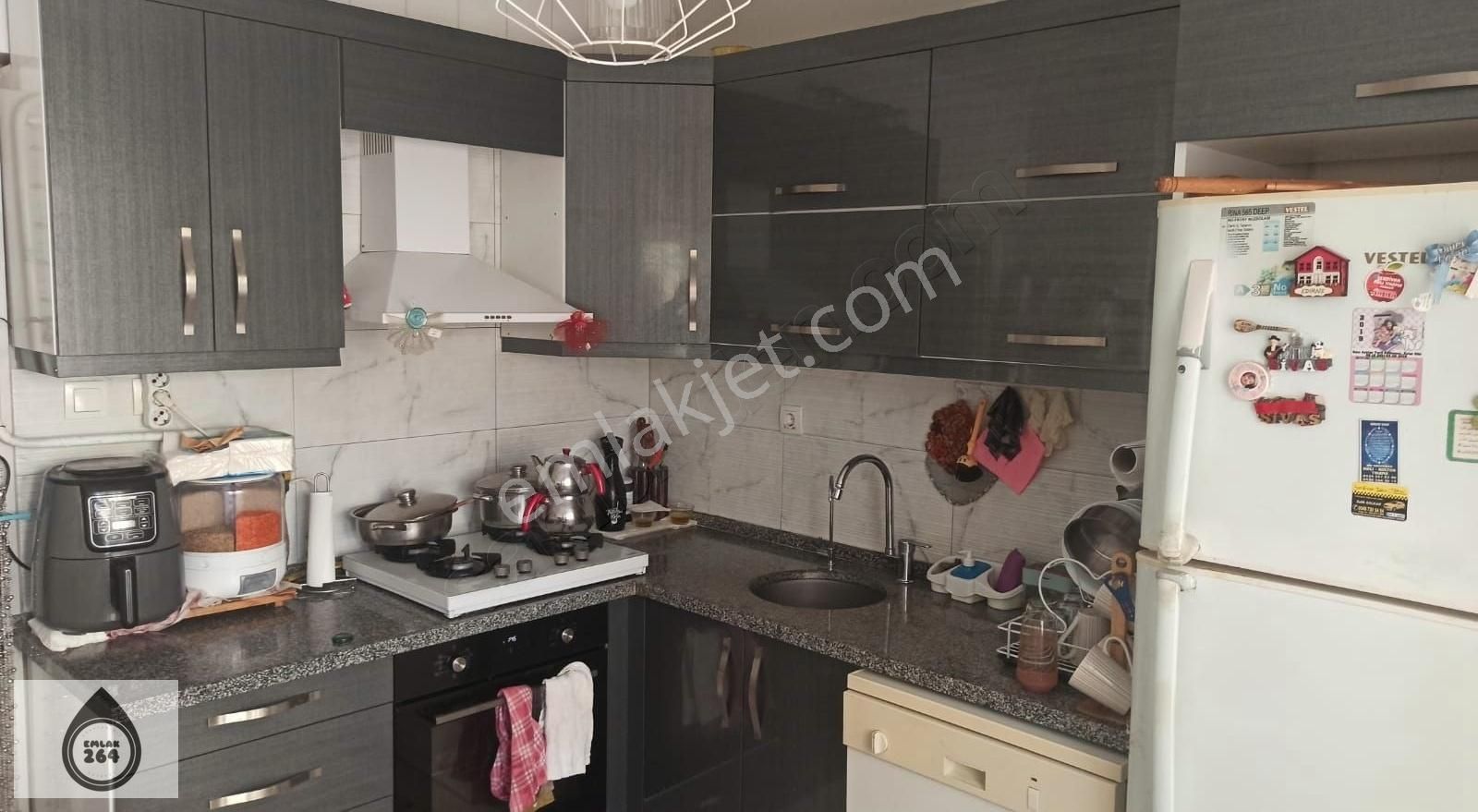 Serdivan İstiklal Satılık Daire Serdivan yeni gola sitesinde satılık 3+1 masrafsız daire