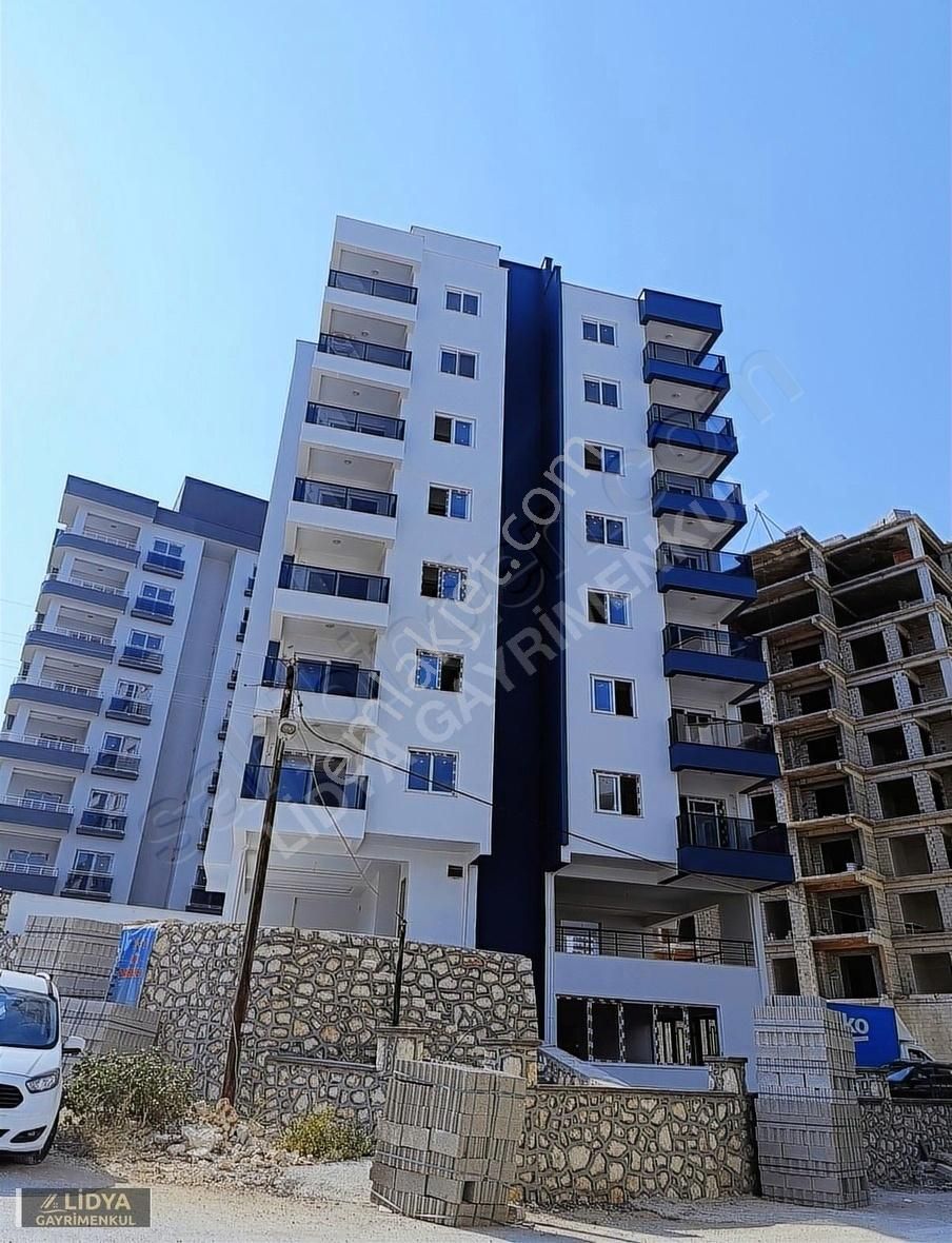 Erdemli Ayaş Satılık Yazlık AYAŞ 2+1 HAVUZLU DENİZ MANZARALI DAİRE