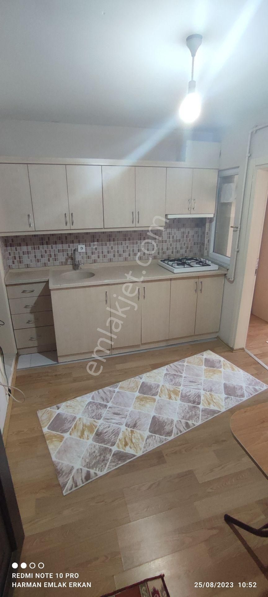 Uşak Merkez Ünalan Kiralık Daire  2+0 BAYAN APART DAİRE EŞYALI KÜÇÜK ÇARŞI