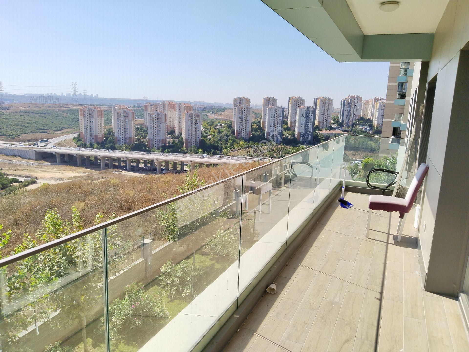 Başakşehir Başakşehir Satılık Daire BULVAR İSTANBUL GÖL ETABI KISA KATLARDA SATILIK 3+1 DAİRE