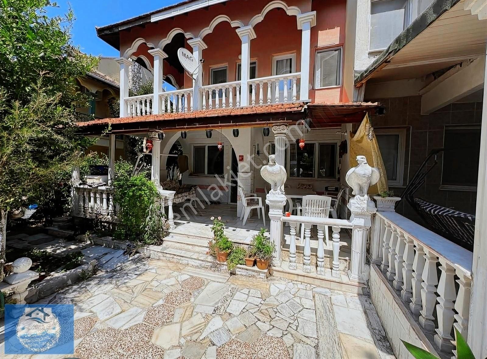 Ayvalık Altınova Satılık Villa MARİNADAN FIRSAT MERKEZİ KONUM (PLAJA 150 METRE)