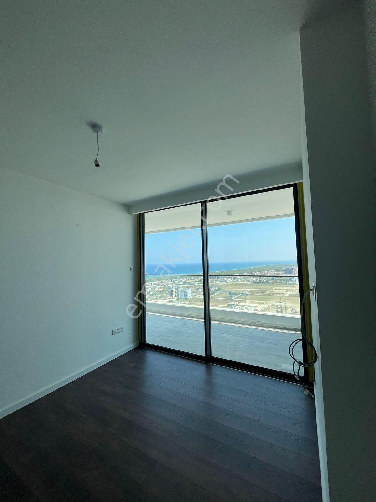 İskele Merkez Satılık Daire İskele/ Long Beach Grand Saphire 2+1 Daire