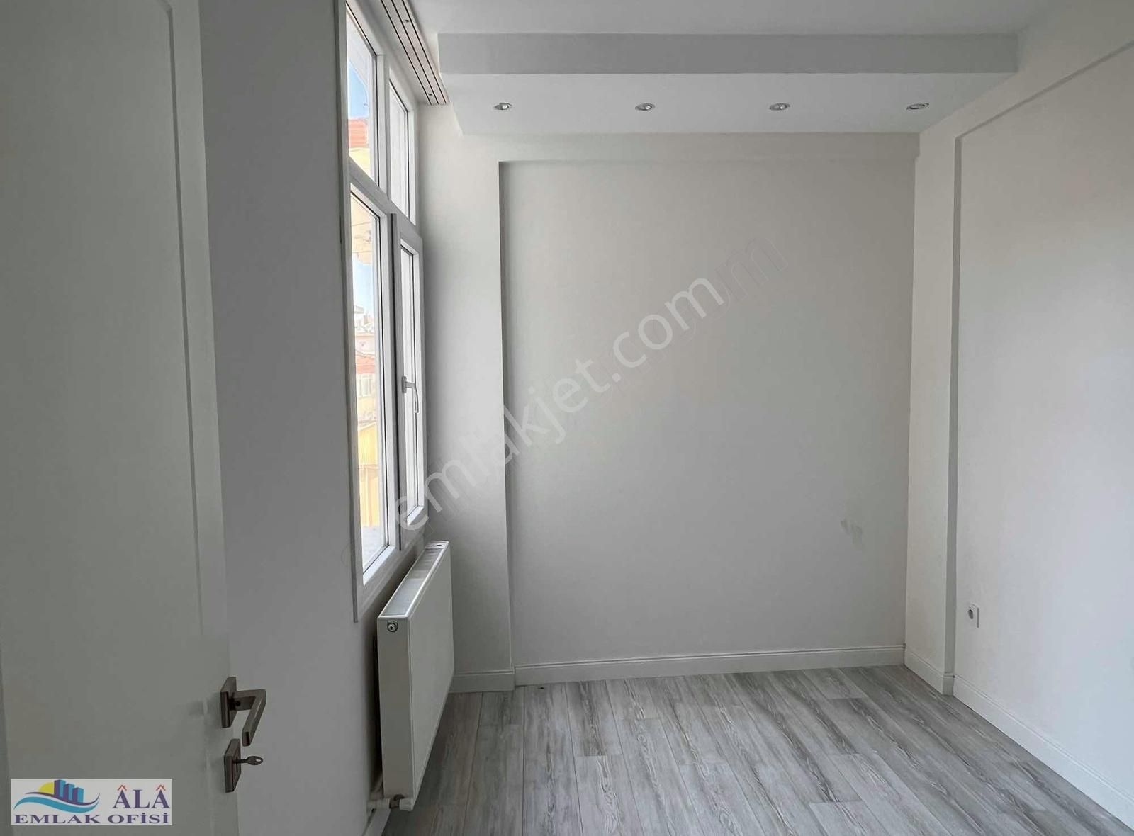 Konak Güzelyalı Satılık Daire GÜZELYALI MÜDAFAİ HUKUK YANI 3+1 SATILIK DAİRE