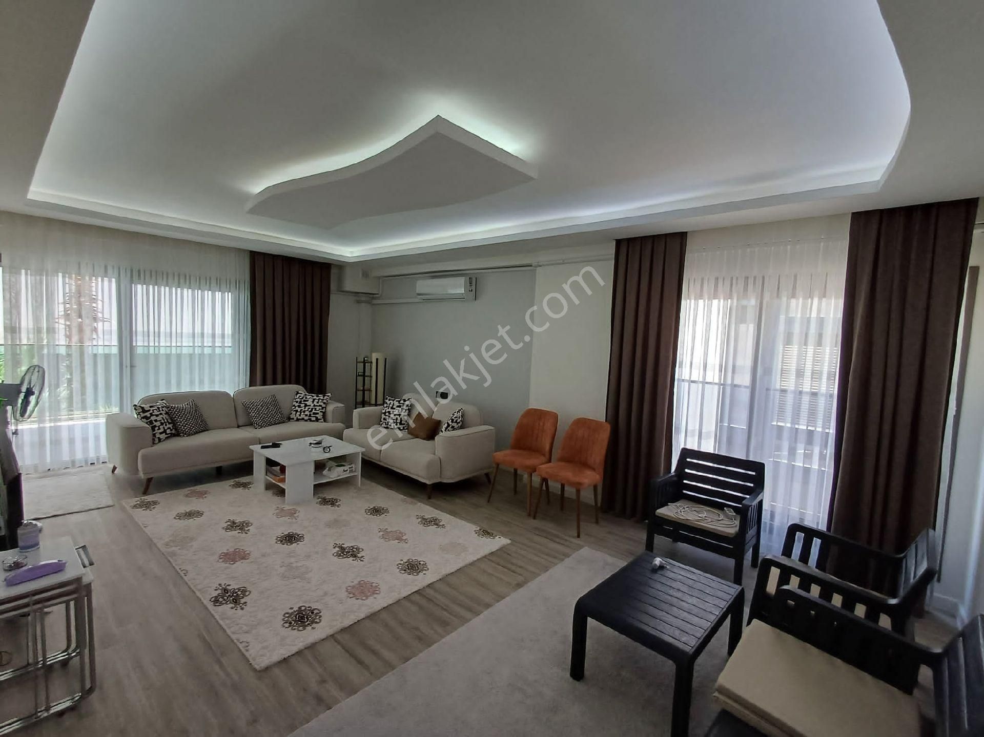 Kuşadası Değirmendere Satılık Daire  NEZİH BİR SİTEDE 3+1 SATILIK DAİRE 