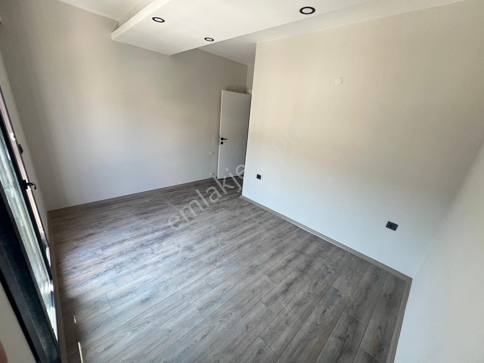 Gözütok Mimarlık'tan Orta Mahalle Merkezde 3+1 Lüks Villa - Görsel 26