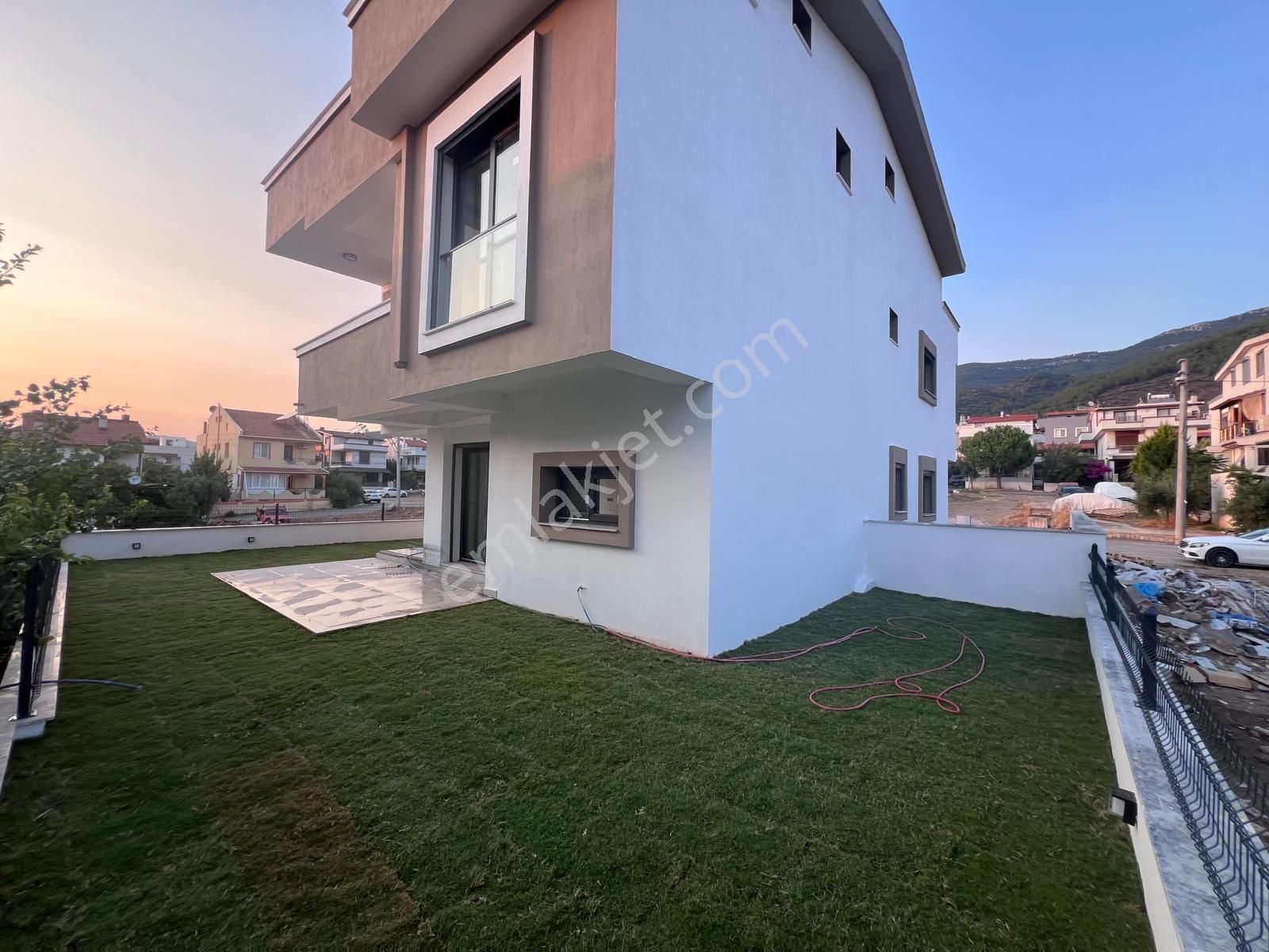 Gözütok Mimarlık'tan Orta Mahalle Merkezde 3+1 Lüks Villa - Görsel 6