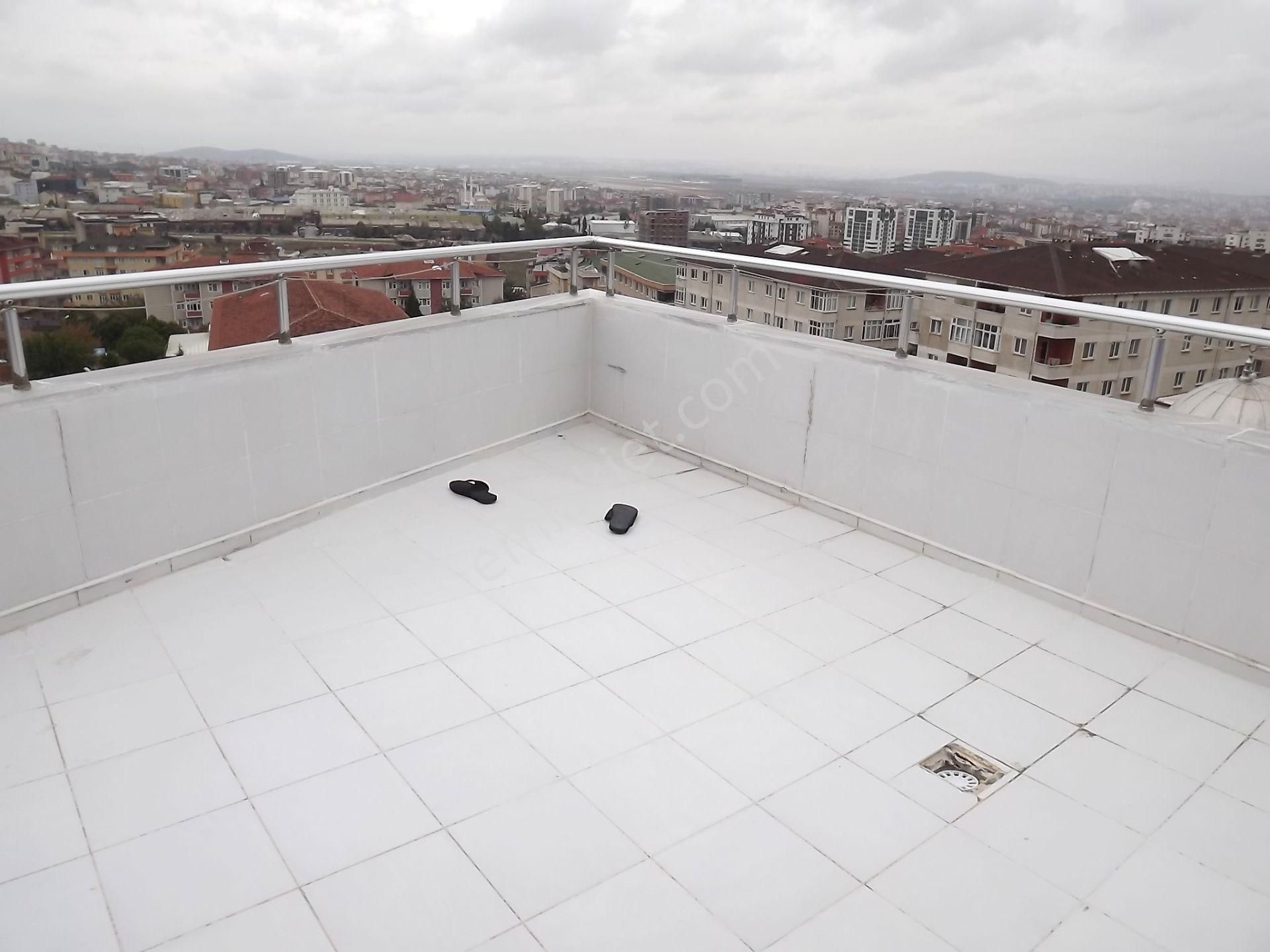 Pendik Dumlupınar Satılık Daire  DUMLUPINARDA KİRALIK 4+2  iskanlı DUBLEKS 