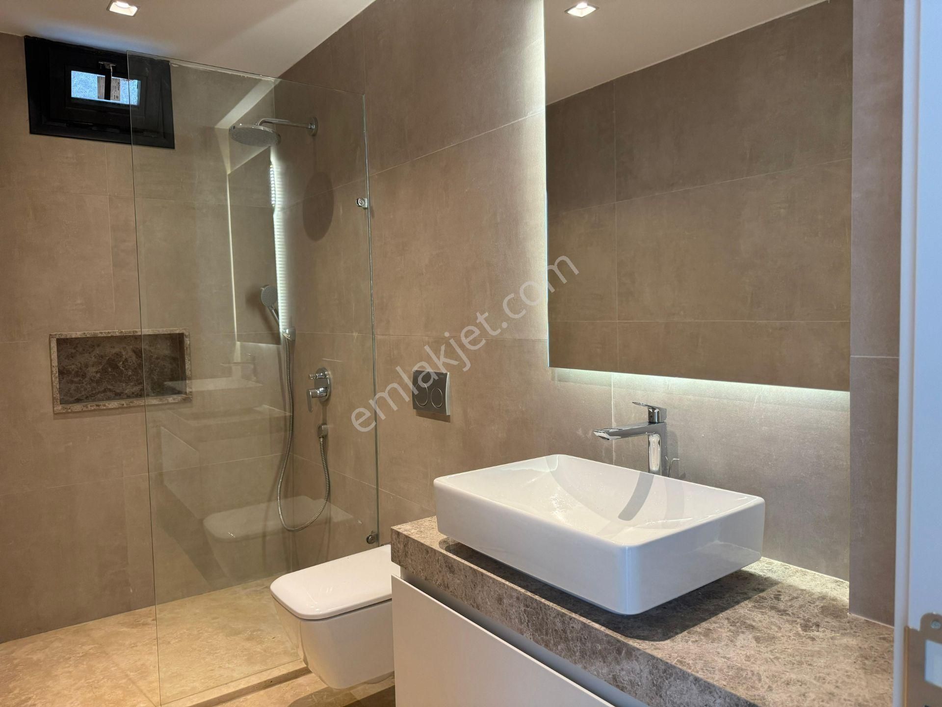 Gümüşlük'te 5+1 Mustakil Tripleks Havuzlu Villa - Görsel 28