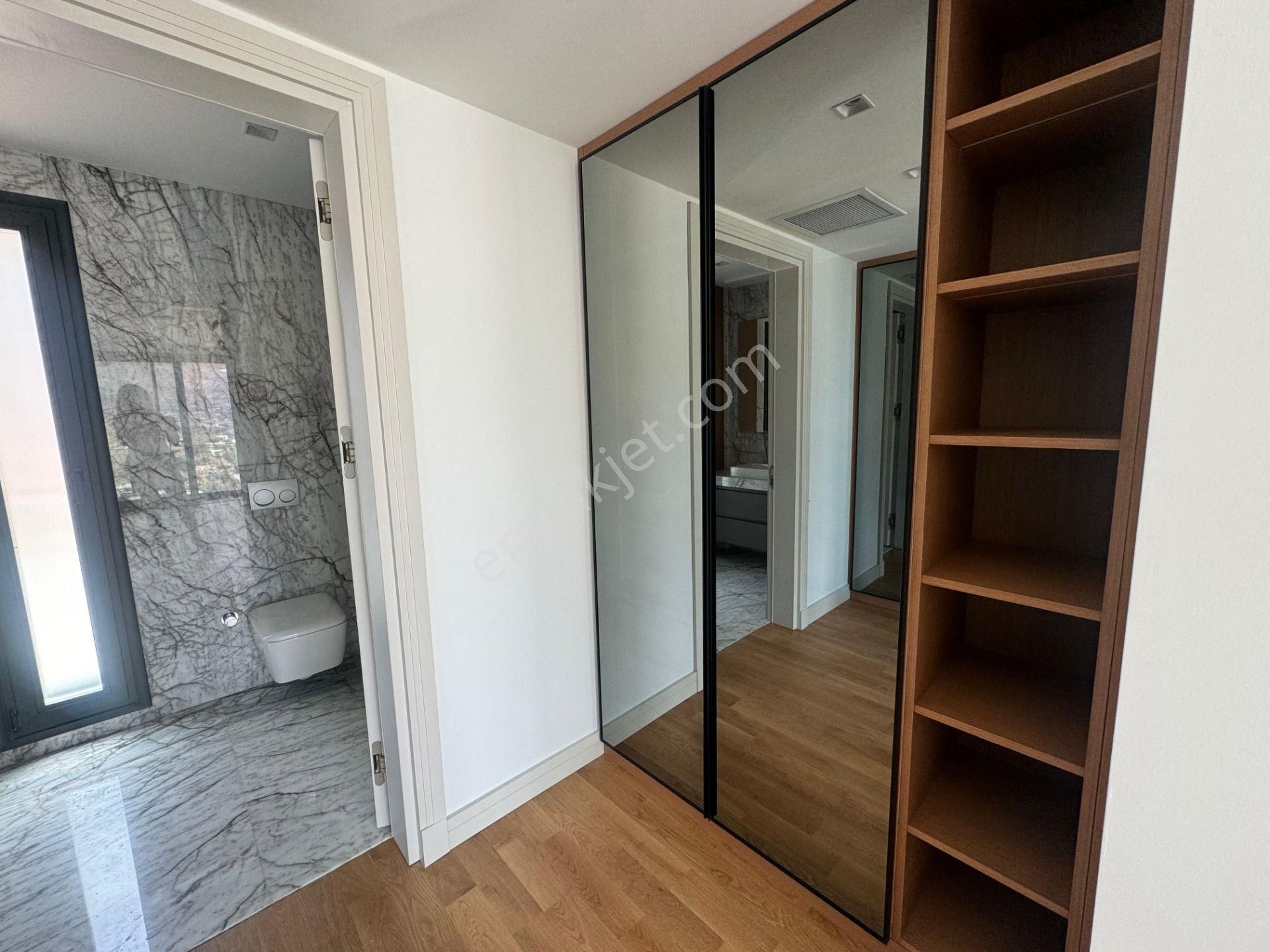 Gümüşlük'te 5+1 Mustakil Tripleks Havuzlu Villa - Görsel 34