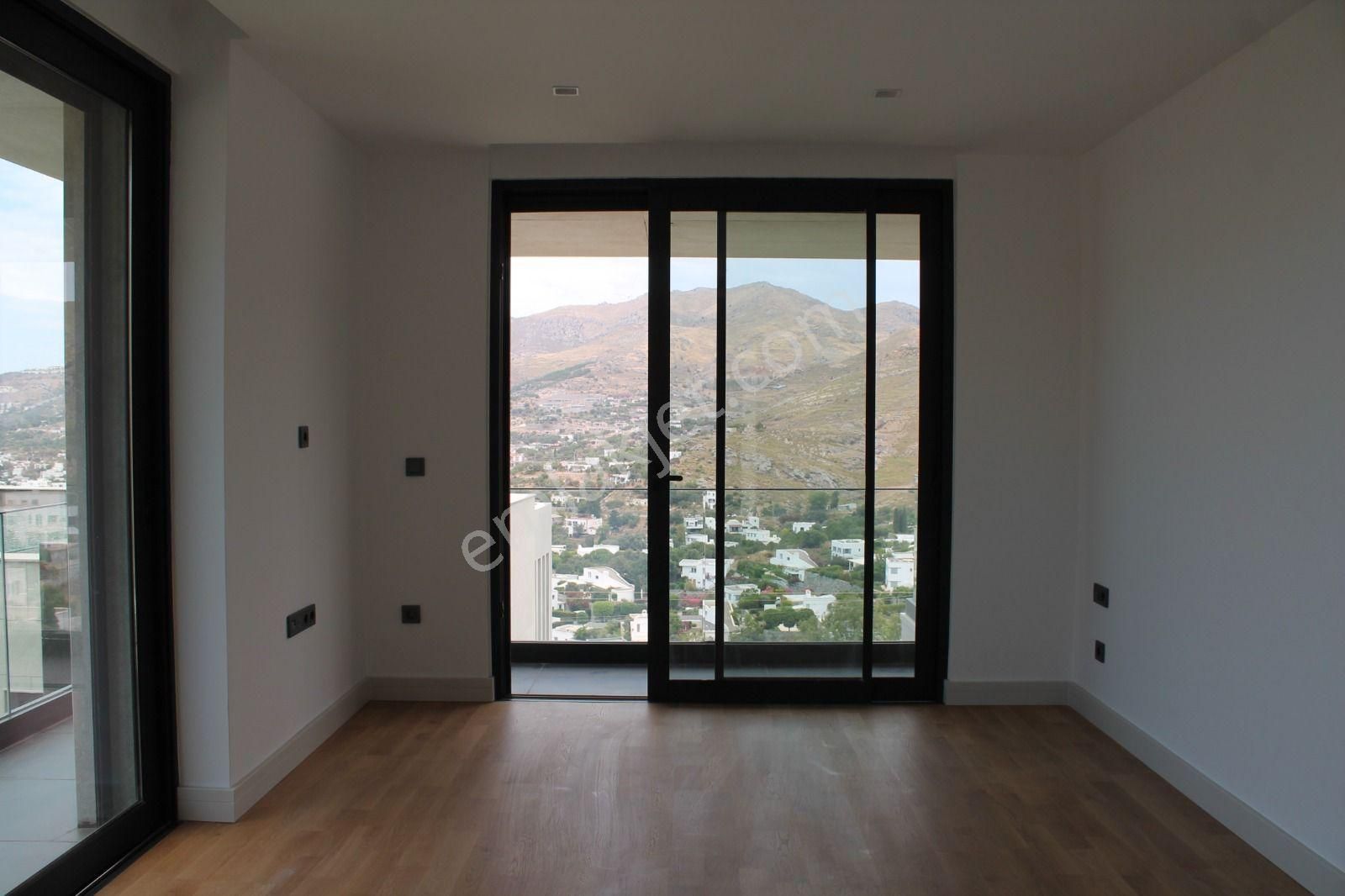 Gümüşlük'te 5+1 Mustakil Tripleks Havuzlu Villa - Görsel 19