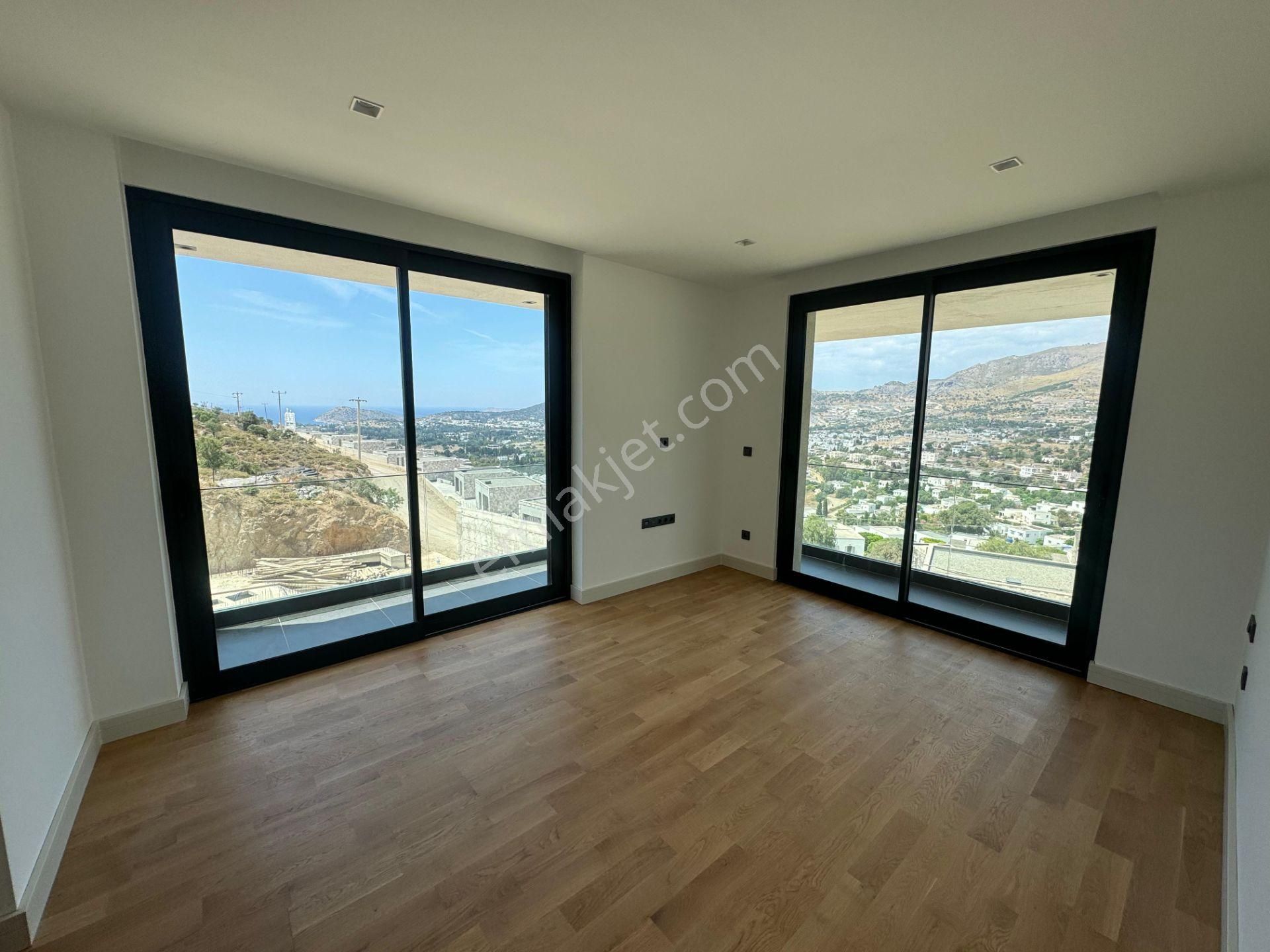 Gümüşlük'te 5+1 Mustakil Tripleks Havuzlu Villa - Görsel 18