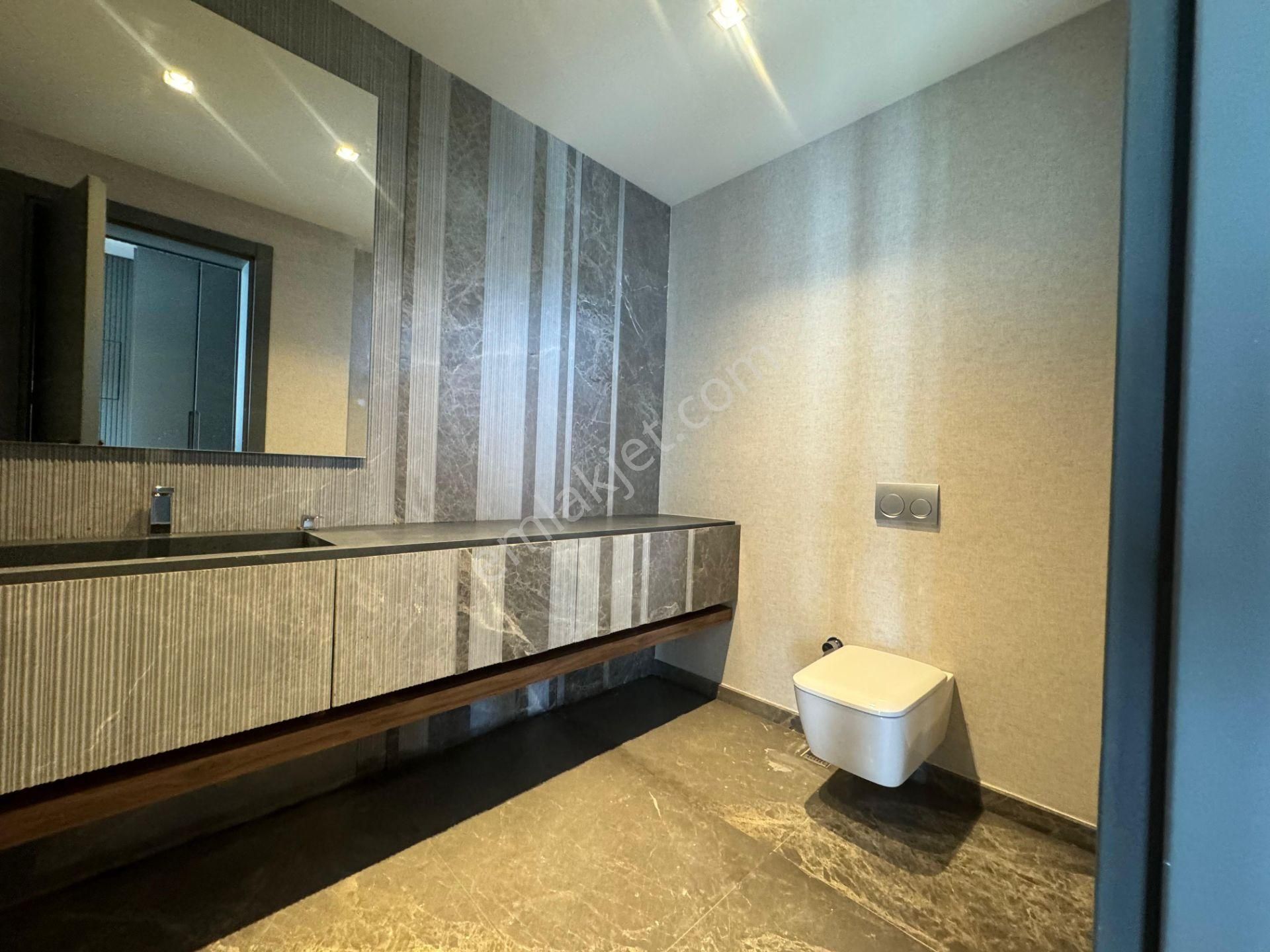 Gümüşlük'te 5+1 Mustakil Tripleks Havuzlu Villa - Görsel 30