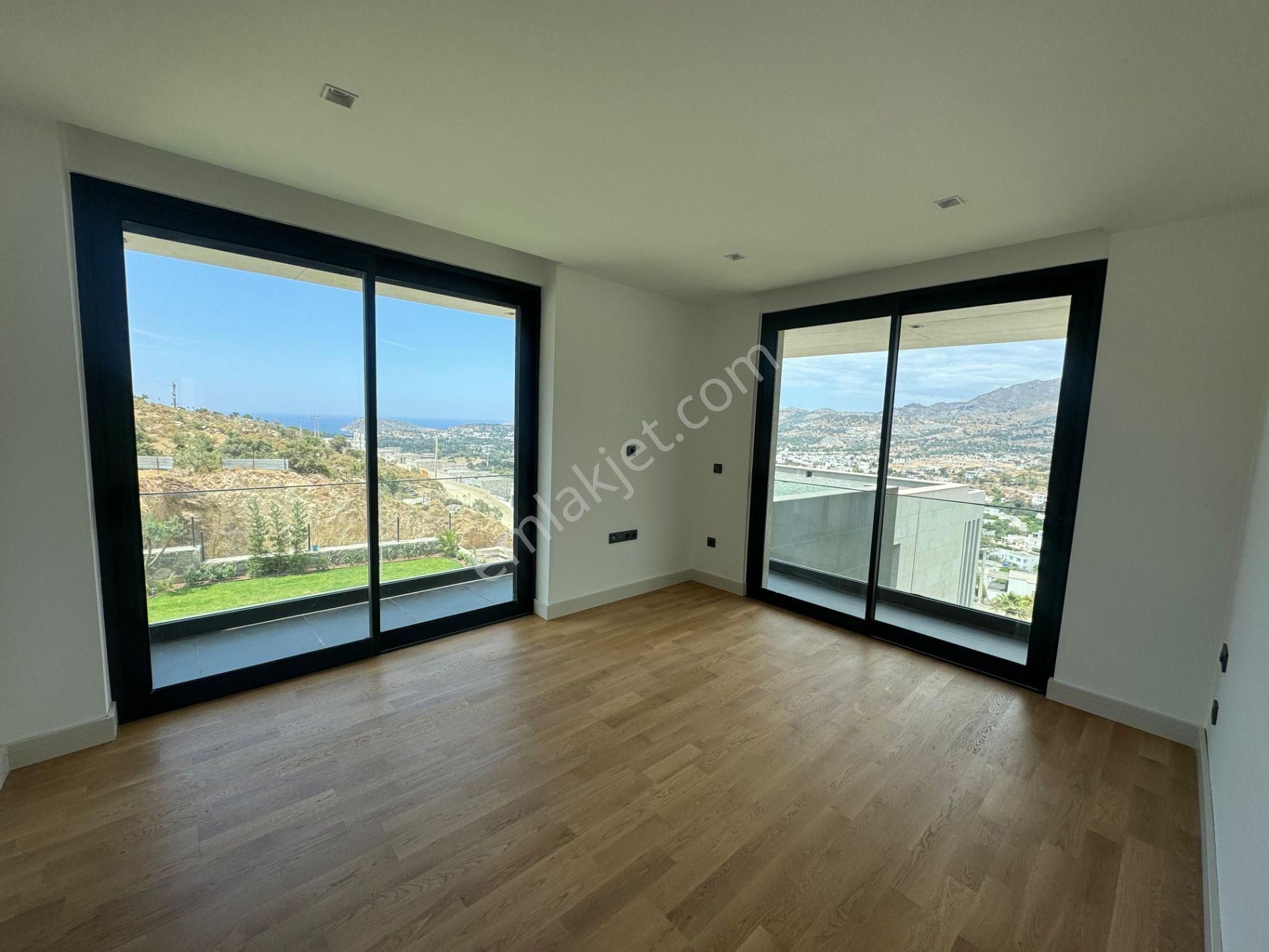 Gümüşlük'te 5+1 Mustakil Tripleks Havuzlu Villa - Görsel 21