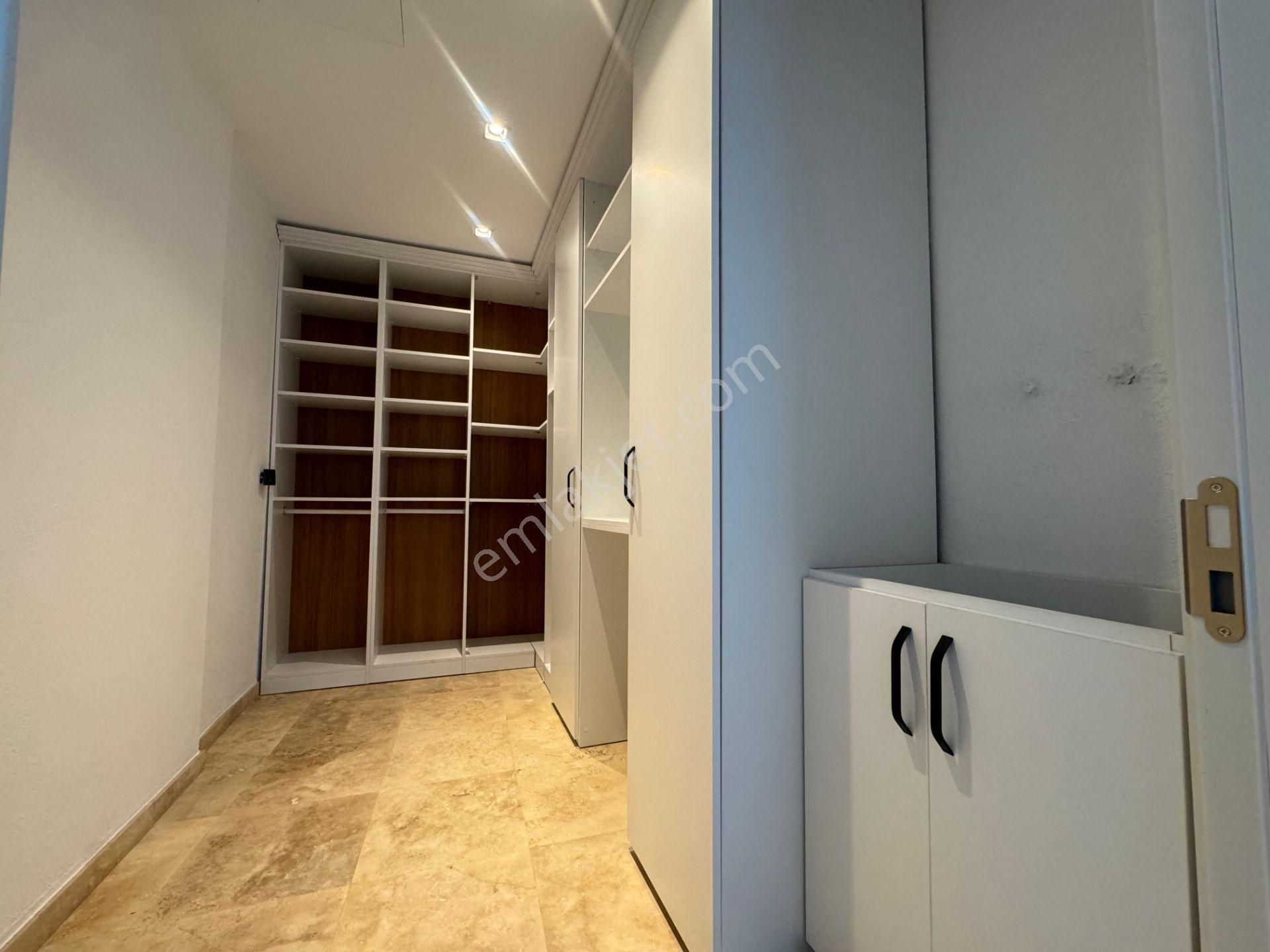 Gümüşlük'te 5+1 Mustakil Tripleks Havuzlu Villa - Görsel 24